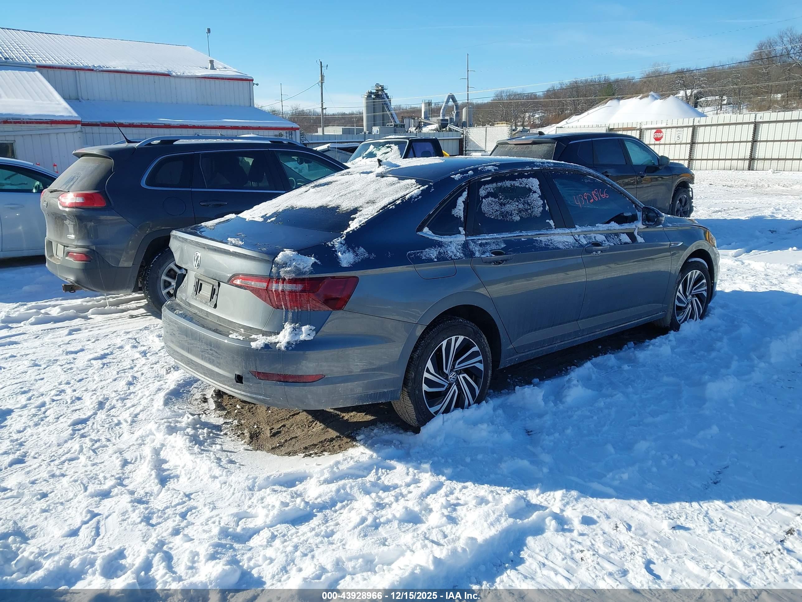 VOLKSWAGEN JETTA image 4