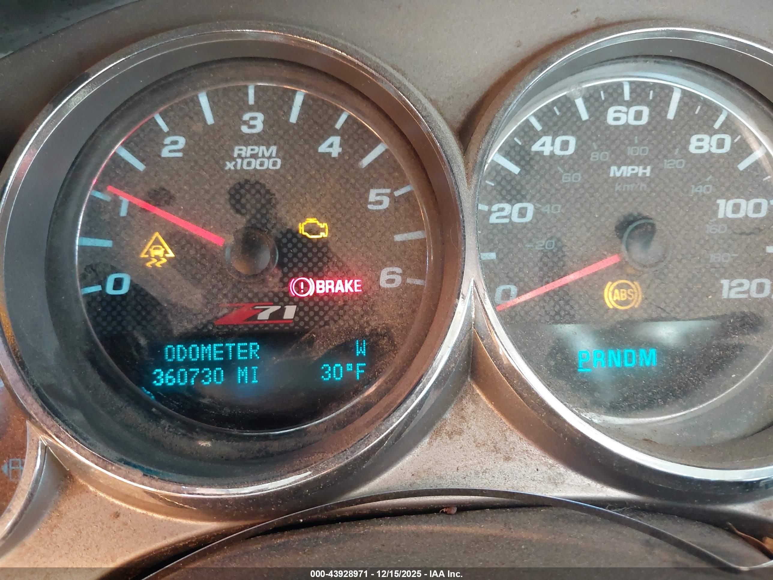 CHEVROLET SILVERADO image 7