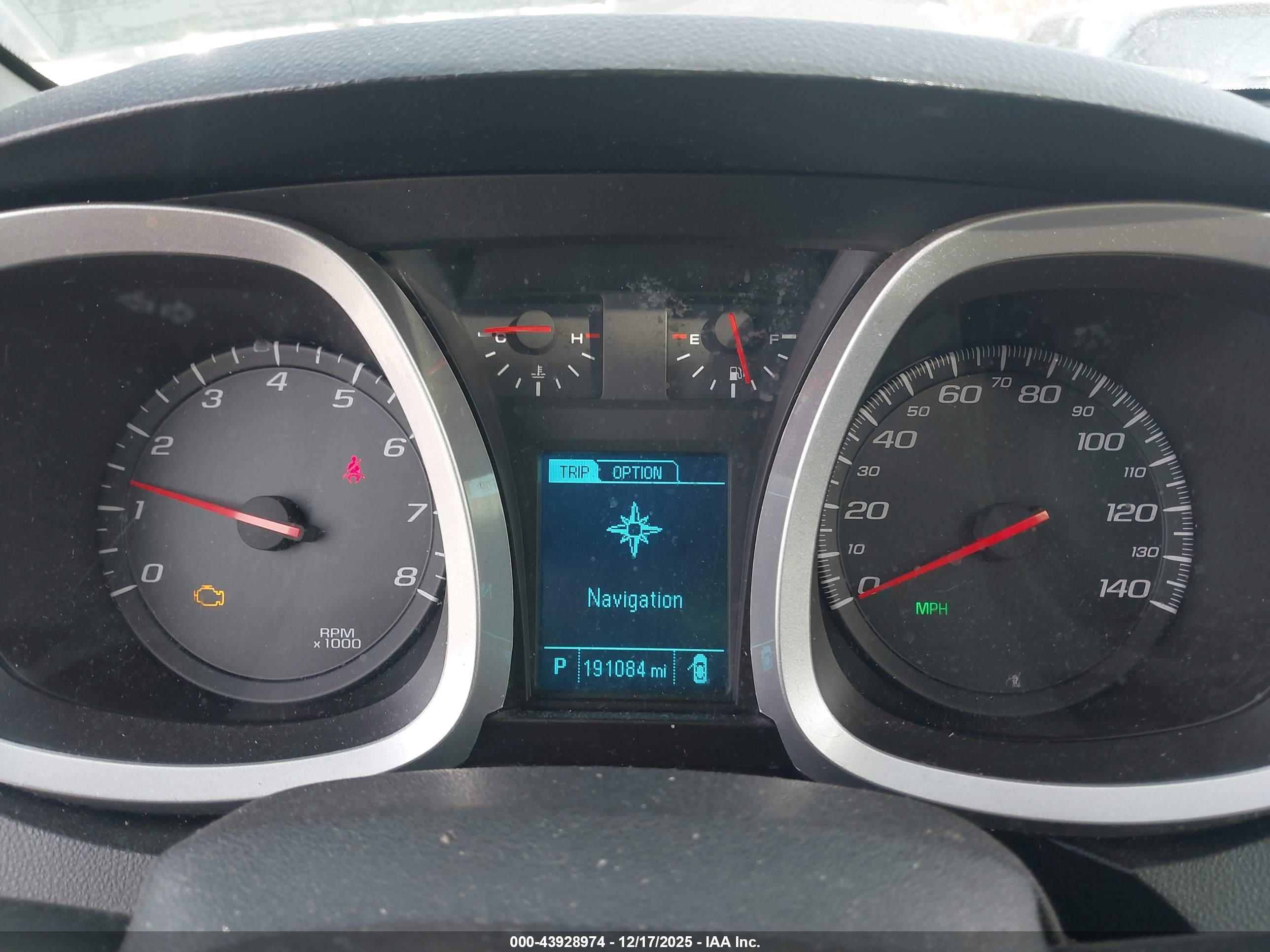 CHEVROLET EQUINOX image 7