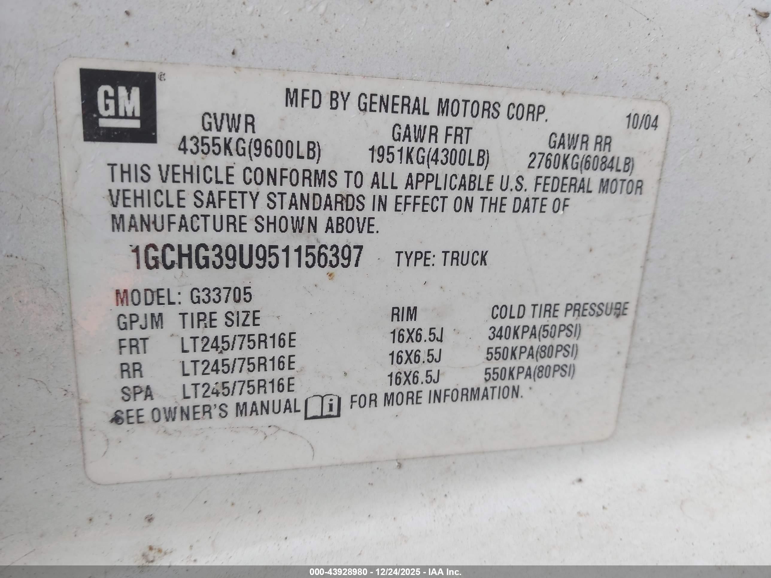 CHEVROLET EXPRESS image 9