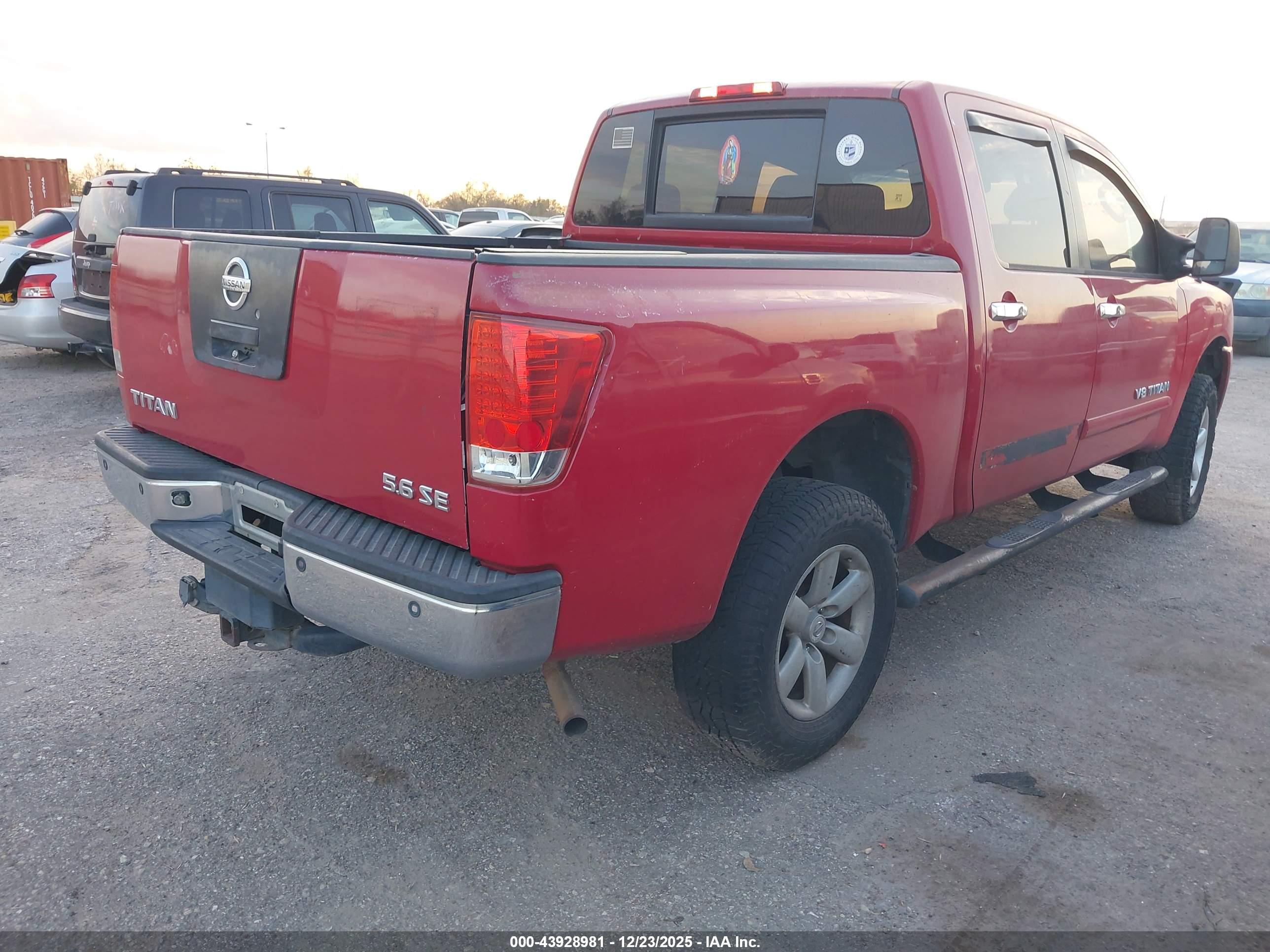 NISSAN TITAN image 4
