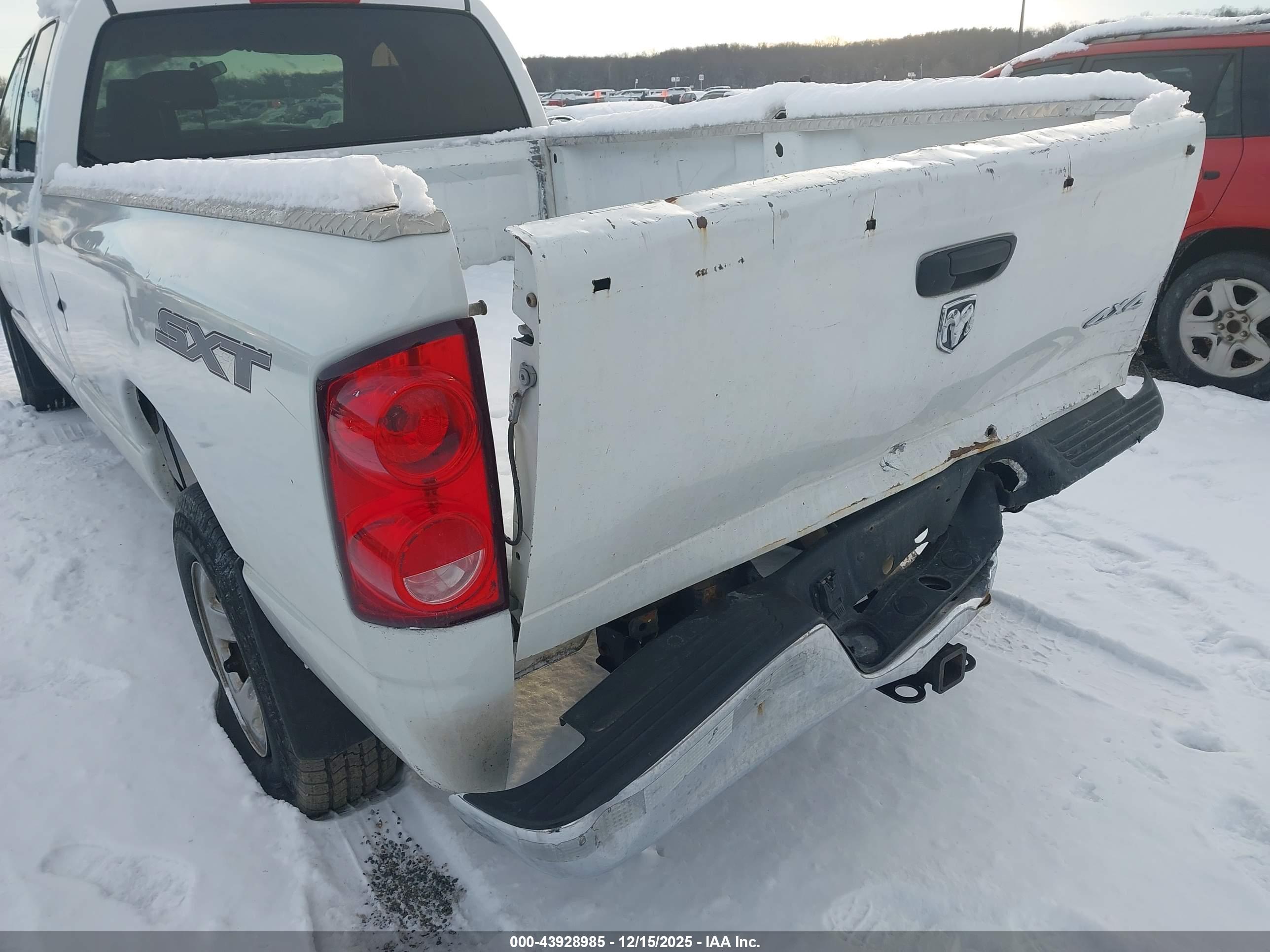 DODGE RAM image 6