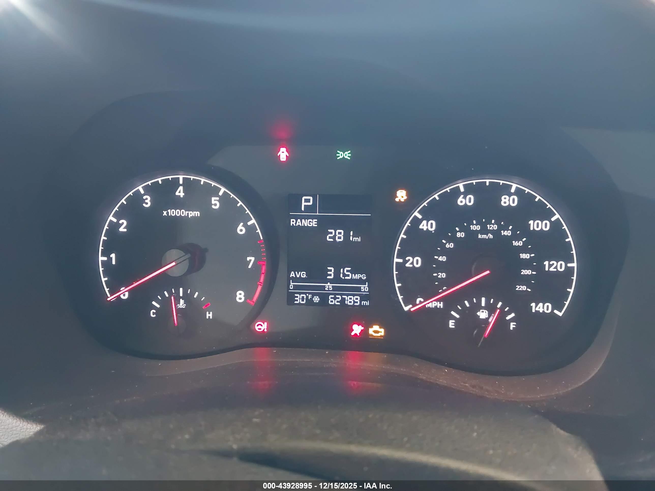 HYUNDAI ACCENT image 7