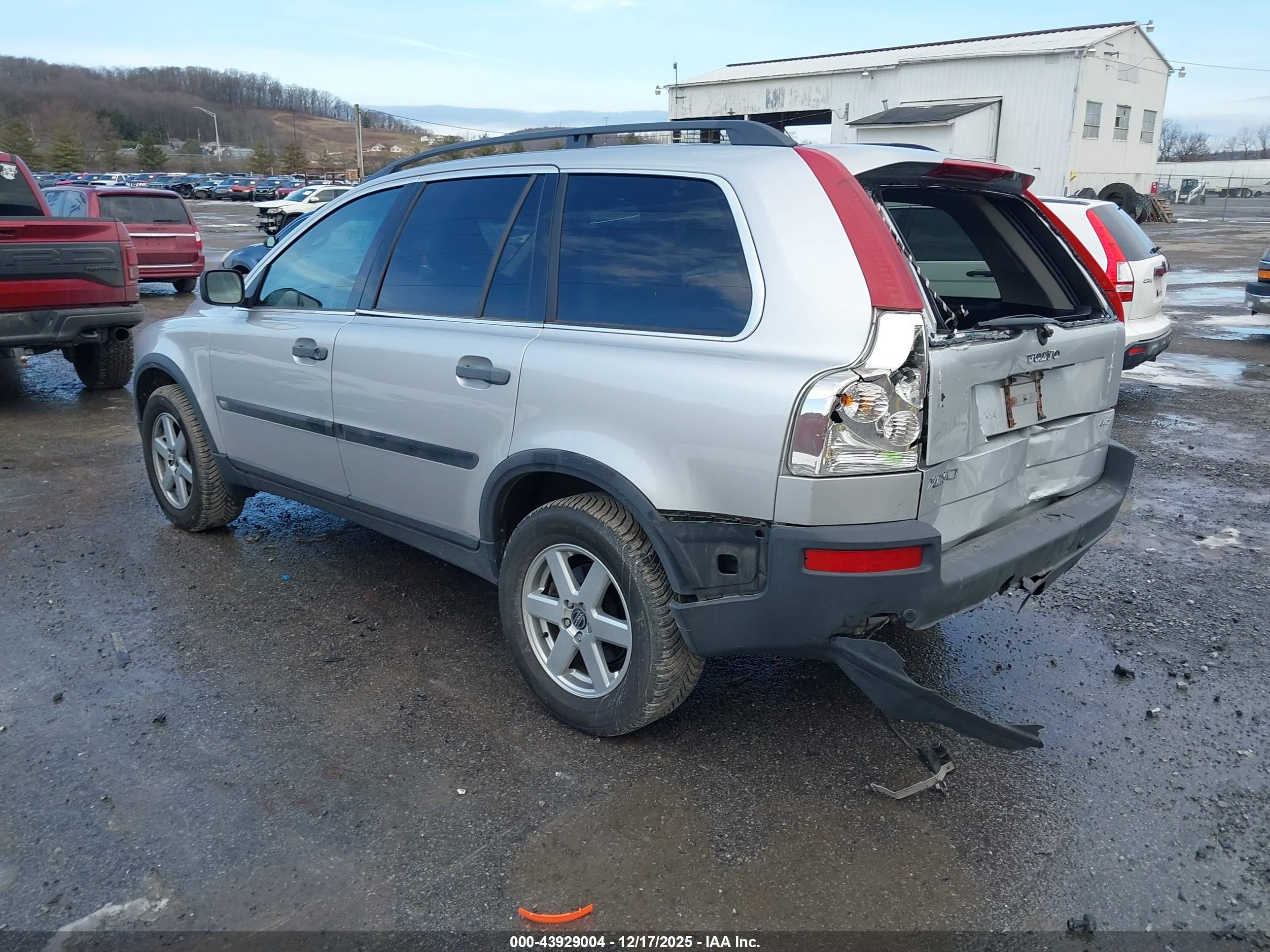 VOLVO XC90 image 3