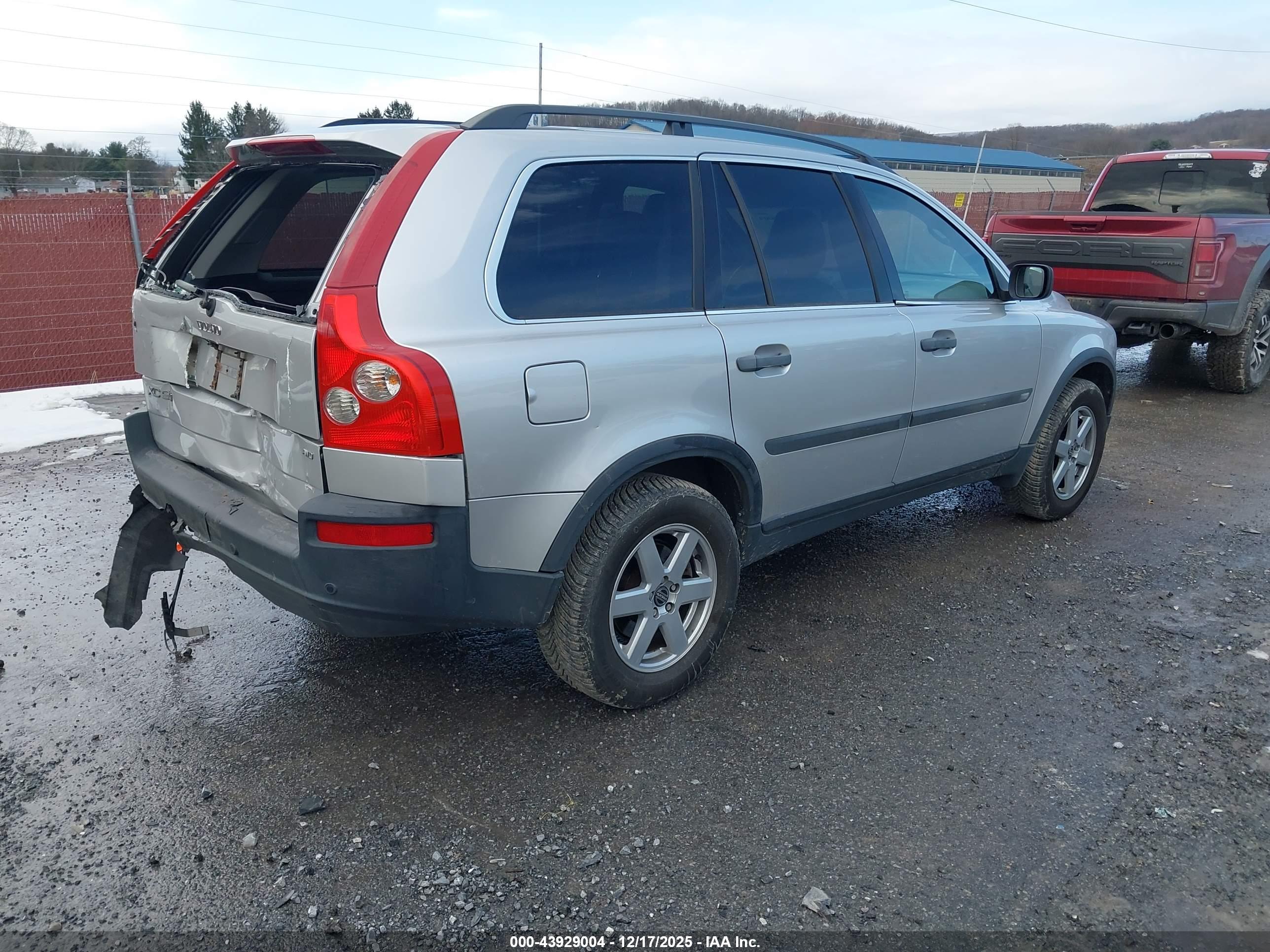 VOLVO XC90 image 4