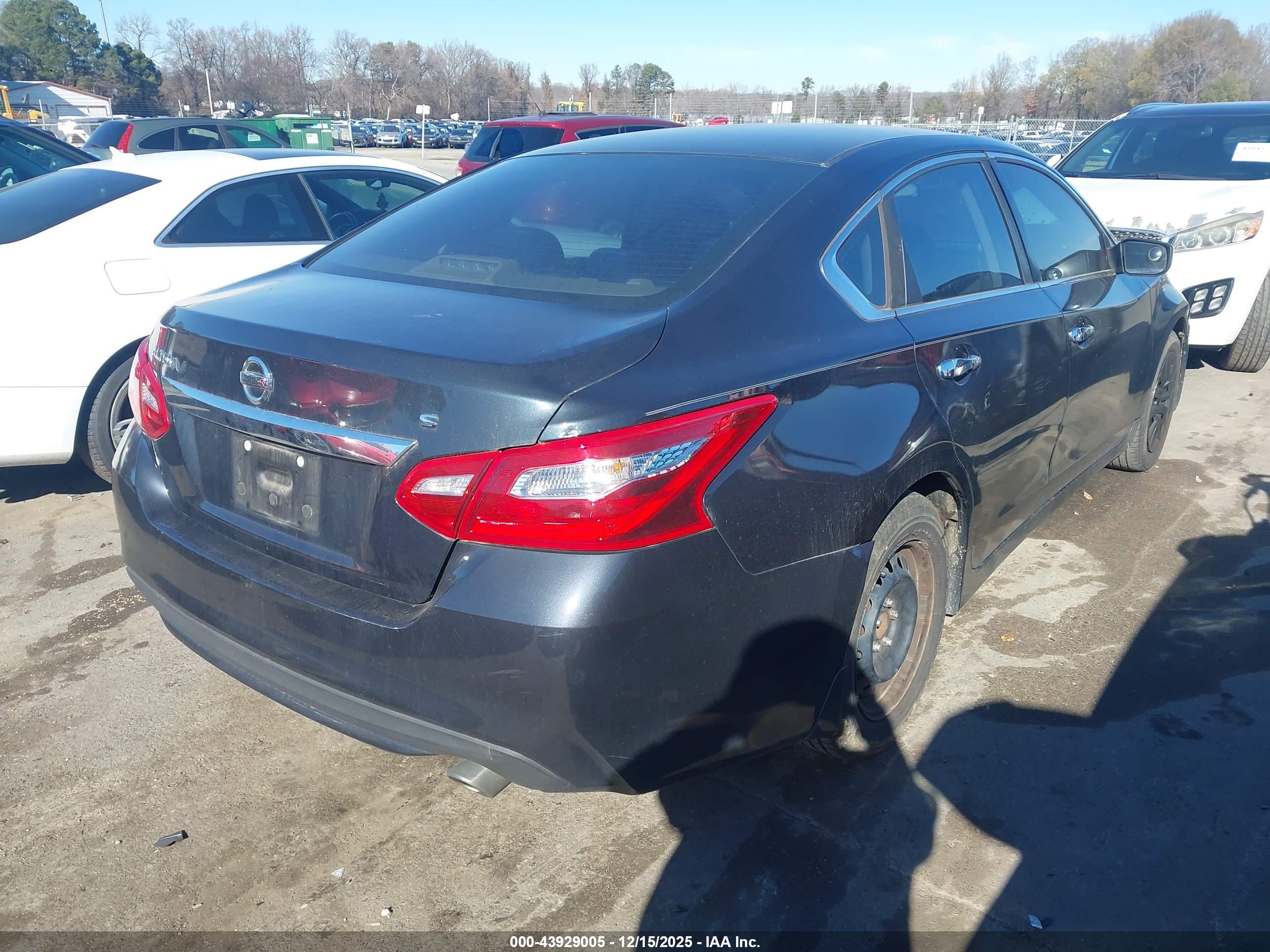 NISSAN ALTIMA image 4