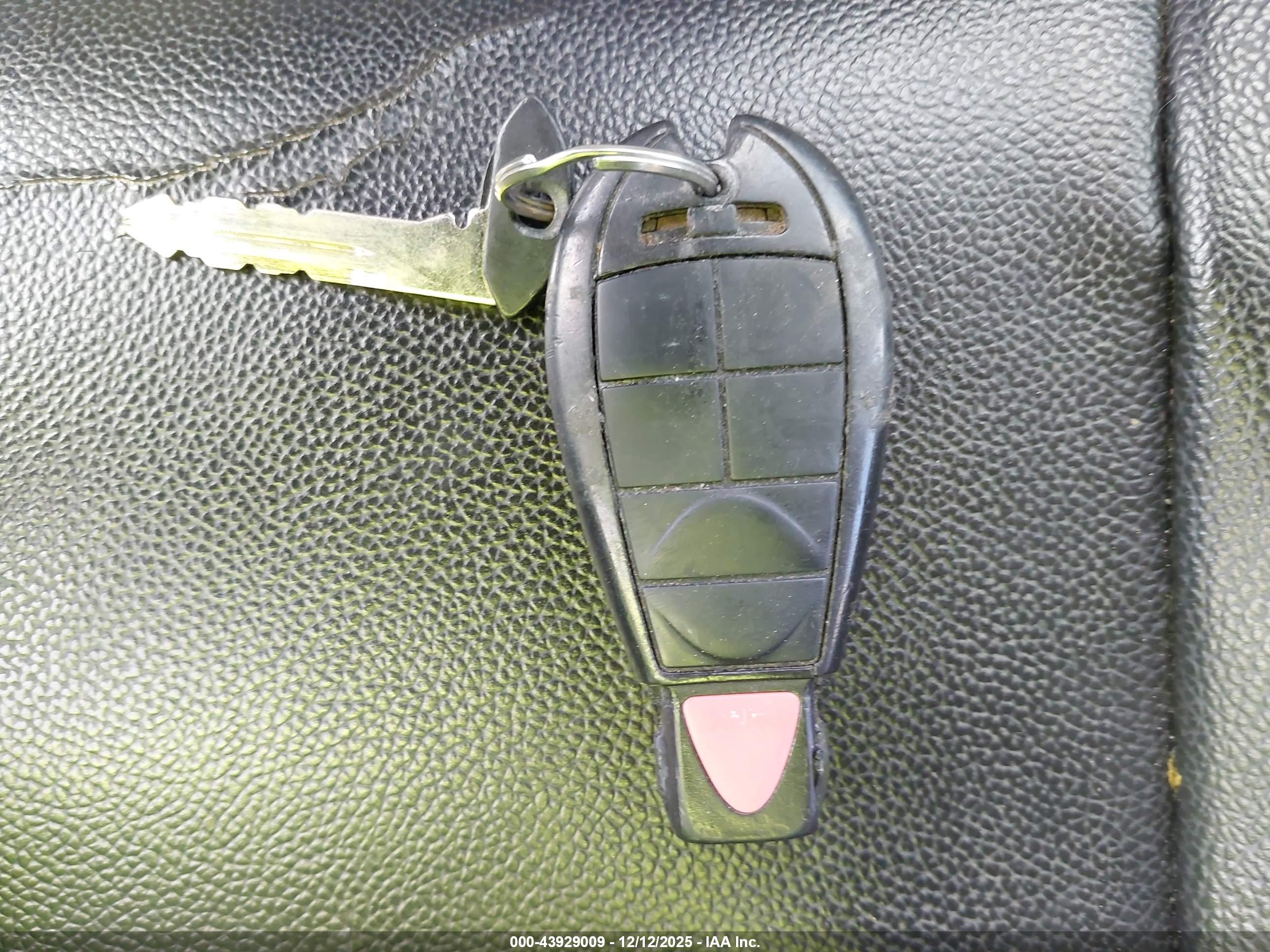 CHRYSLER TOWN image 11