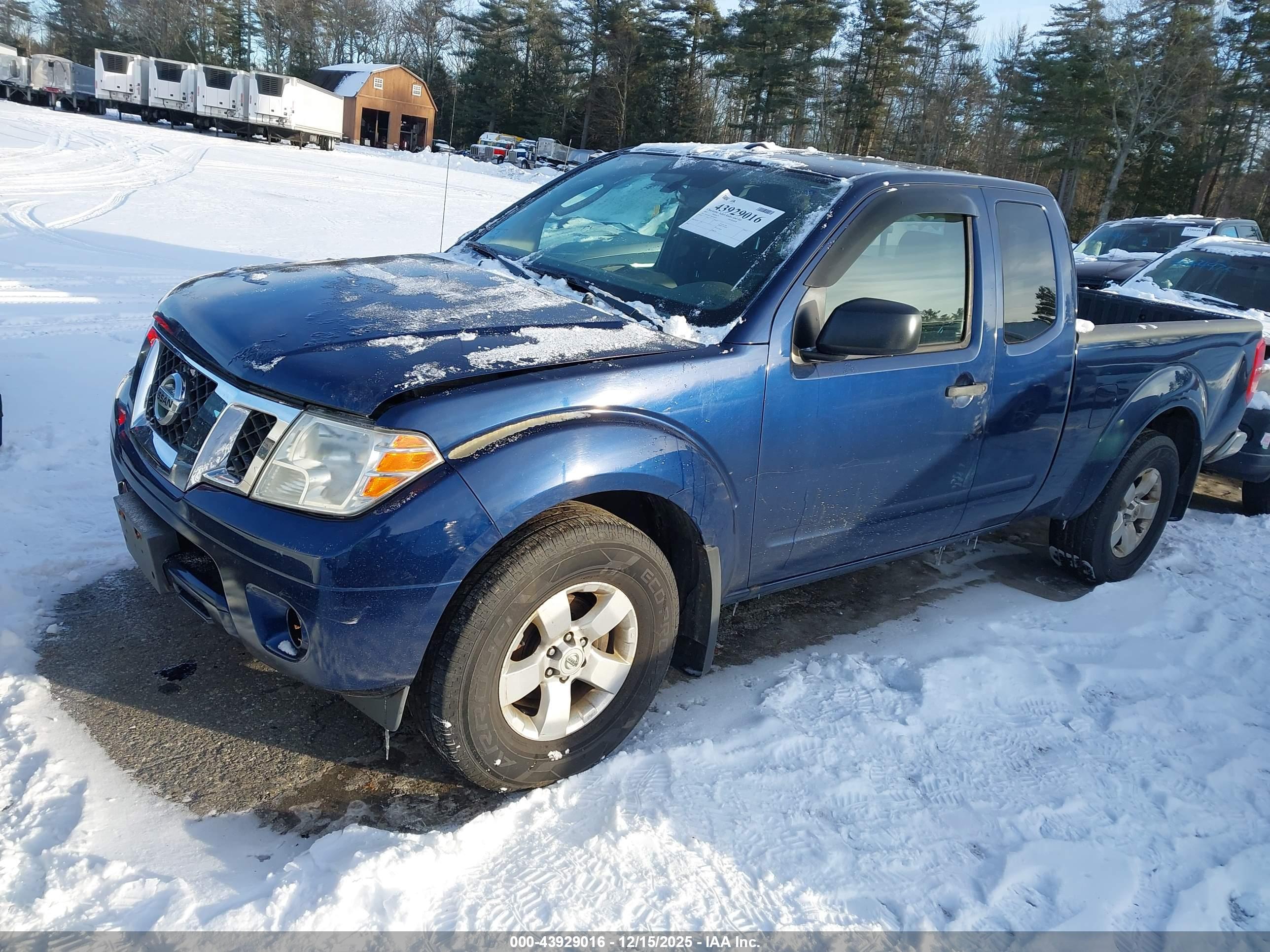 NISSAN FRONTIER image 2