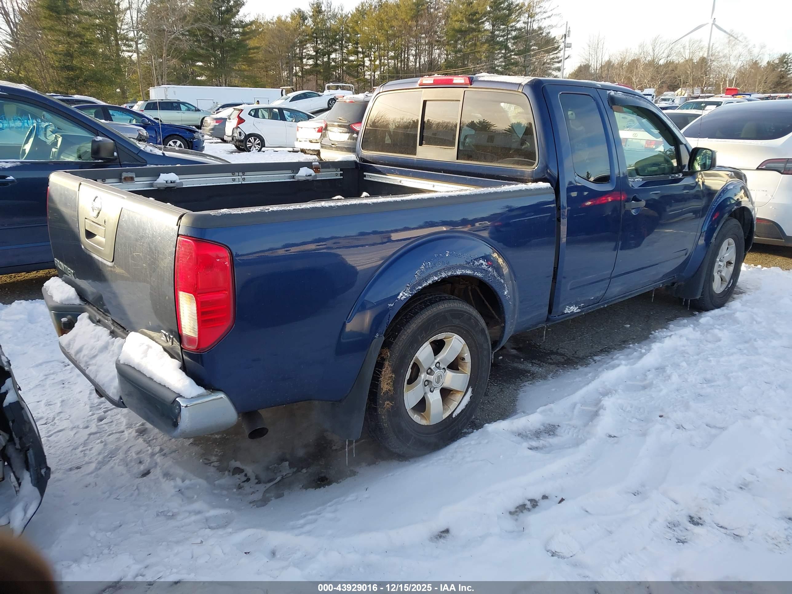 NISSAN FRONTIER image 4