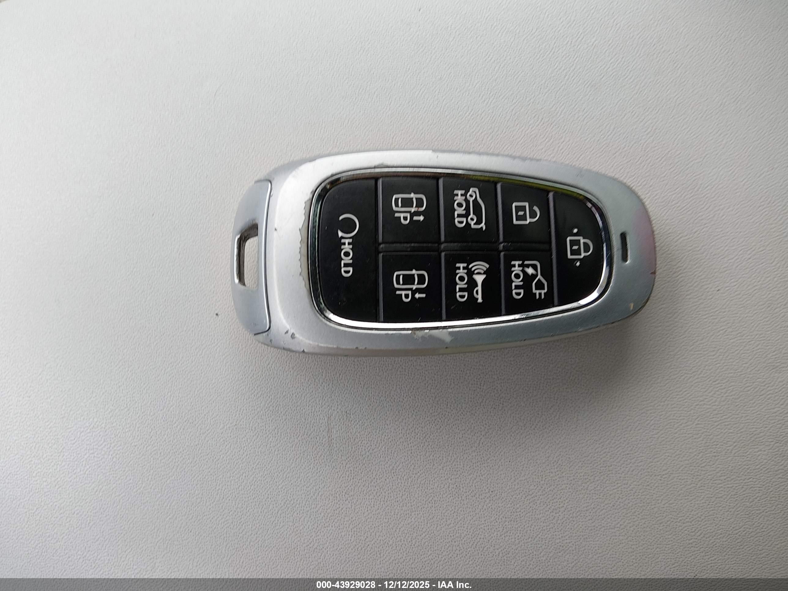 HYUNDAI IONIQ image 11