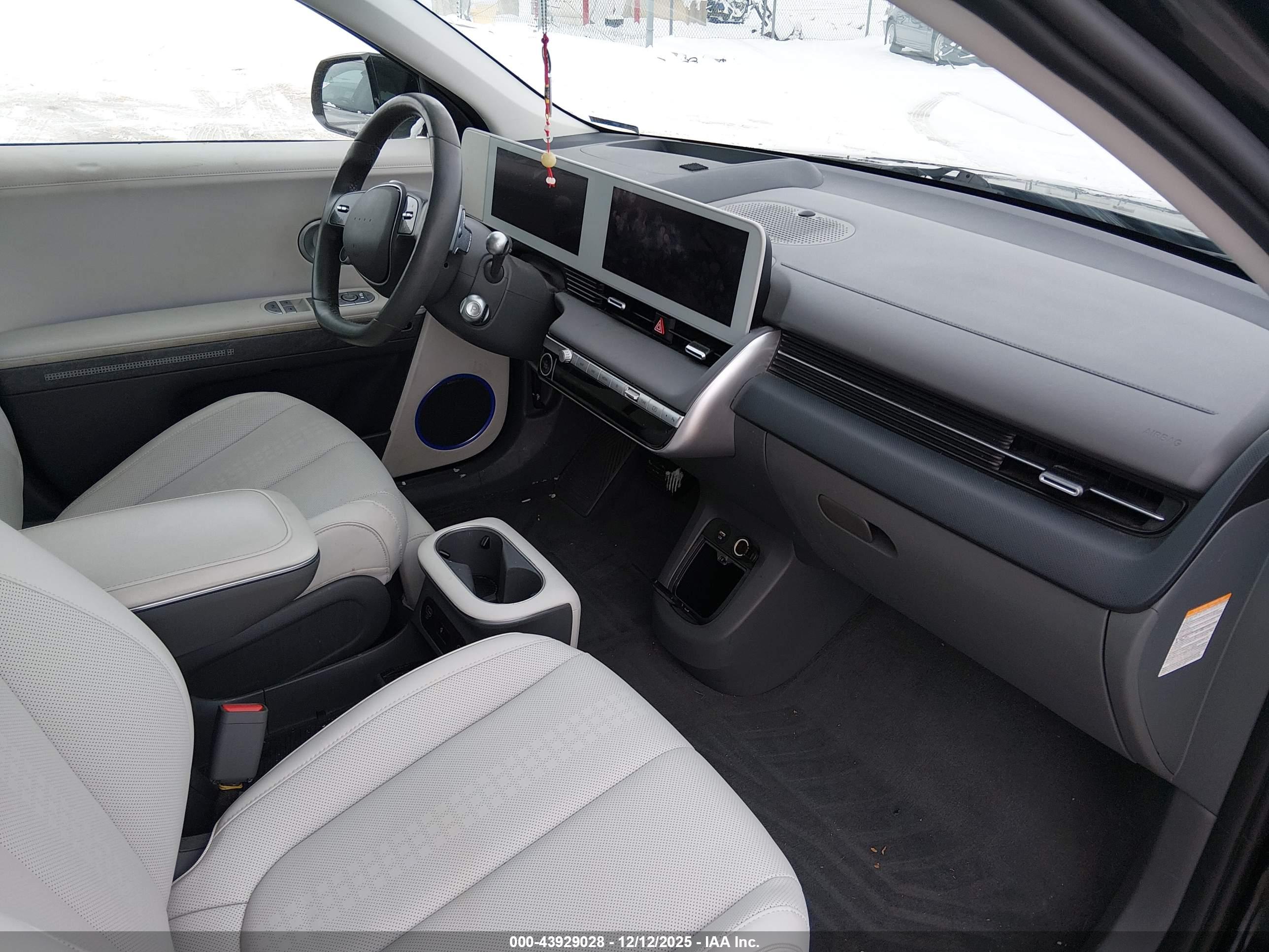 HYUNDAI IONIQ image 5