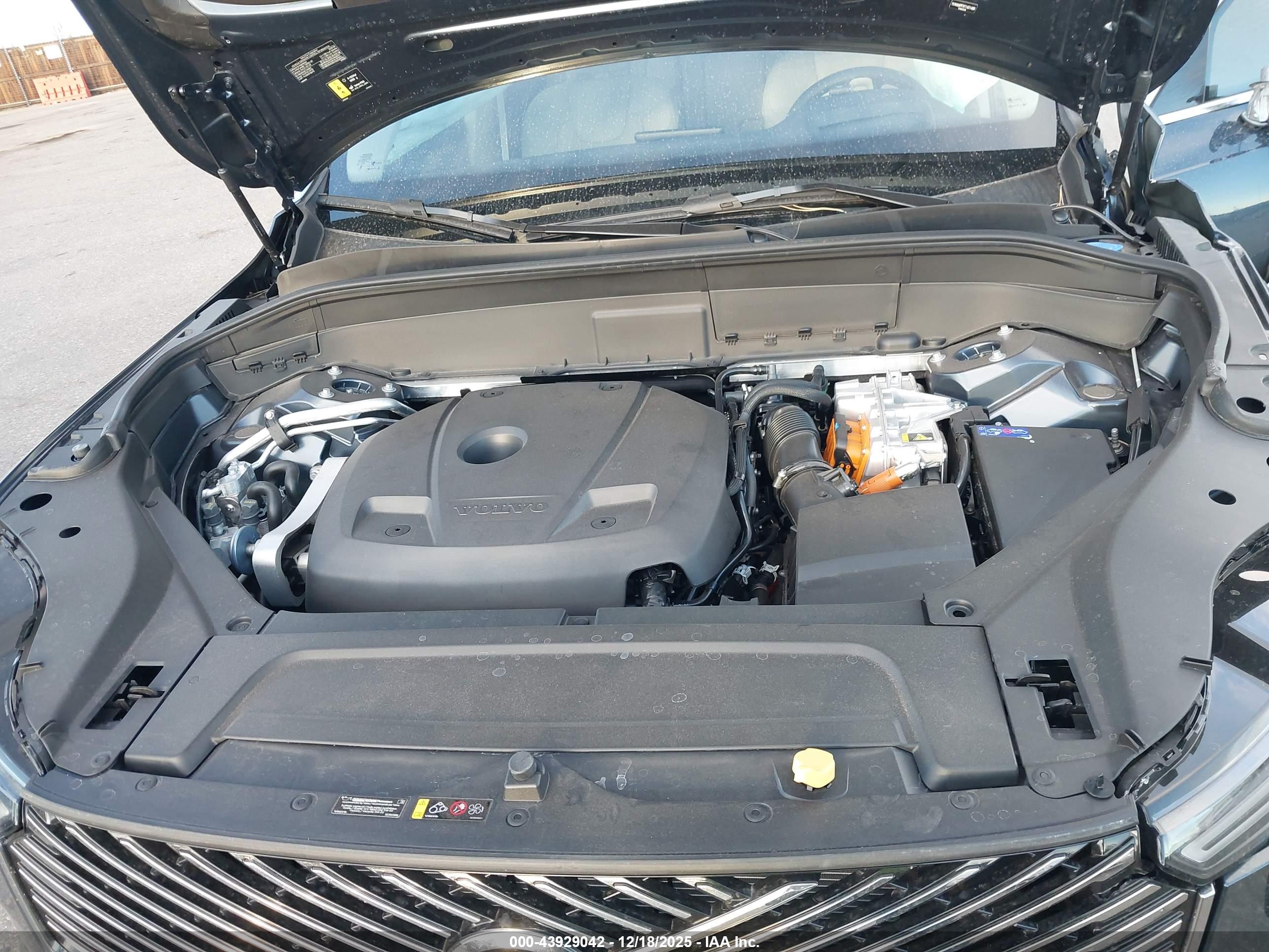 VOLVO XC90 image 10