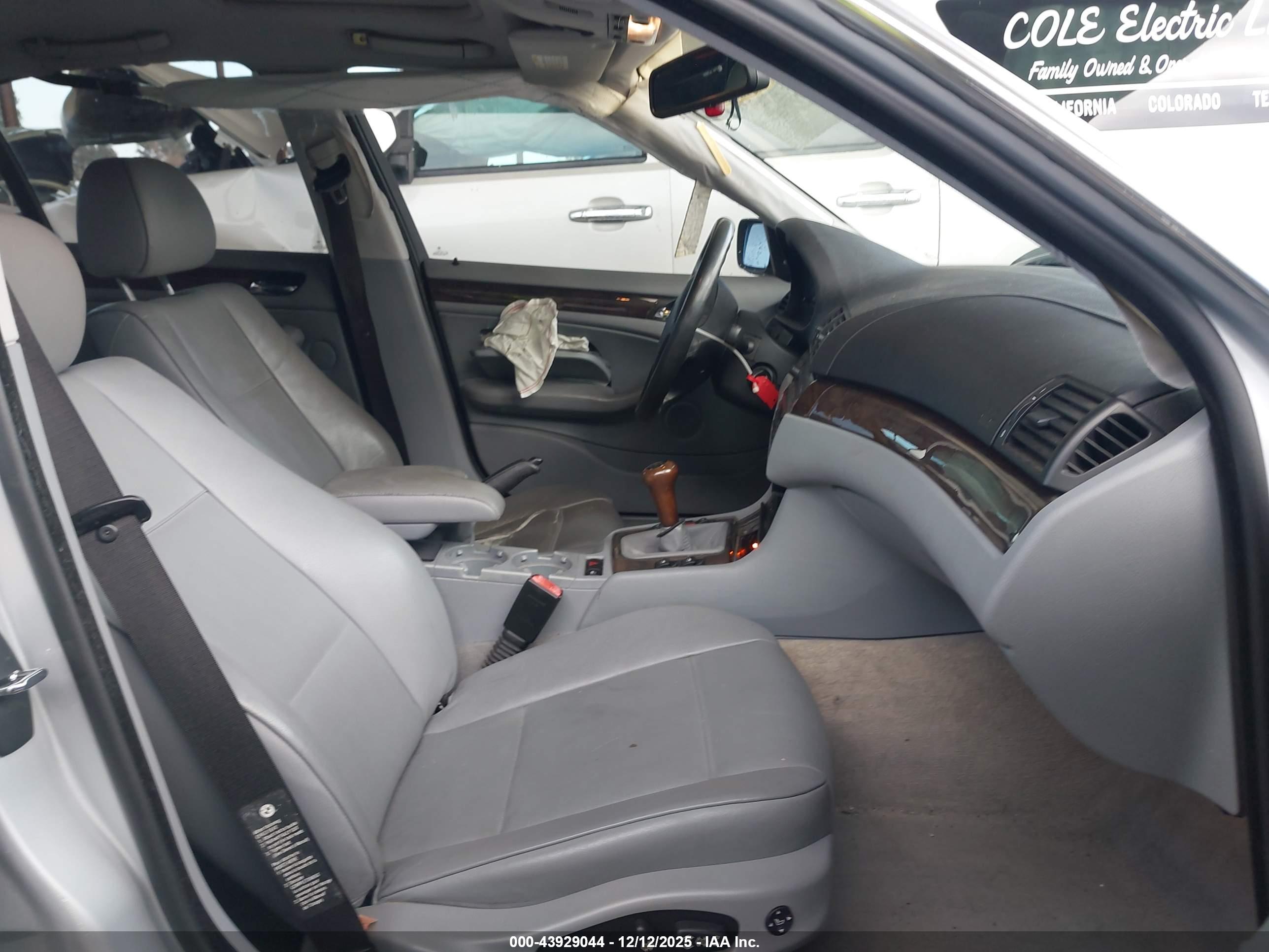 BMW 330I image 5