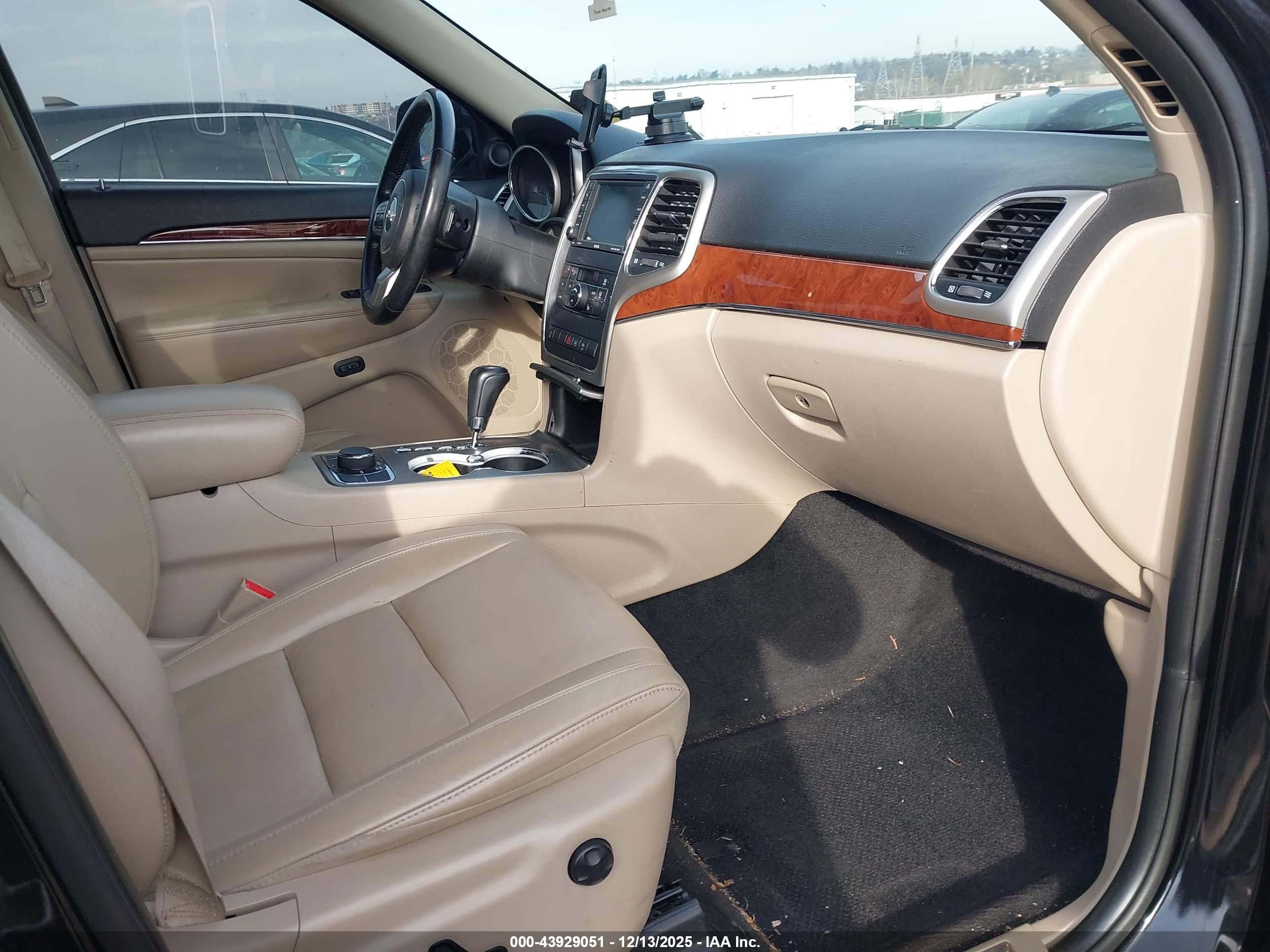 JEEP GRAND image 5