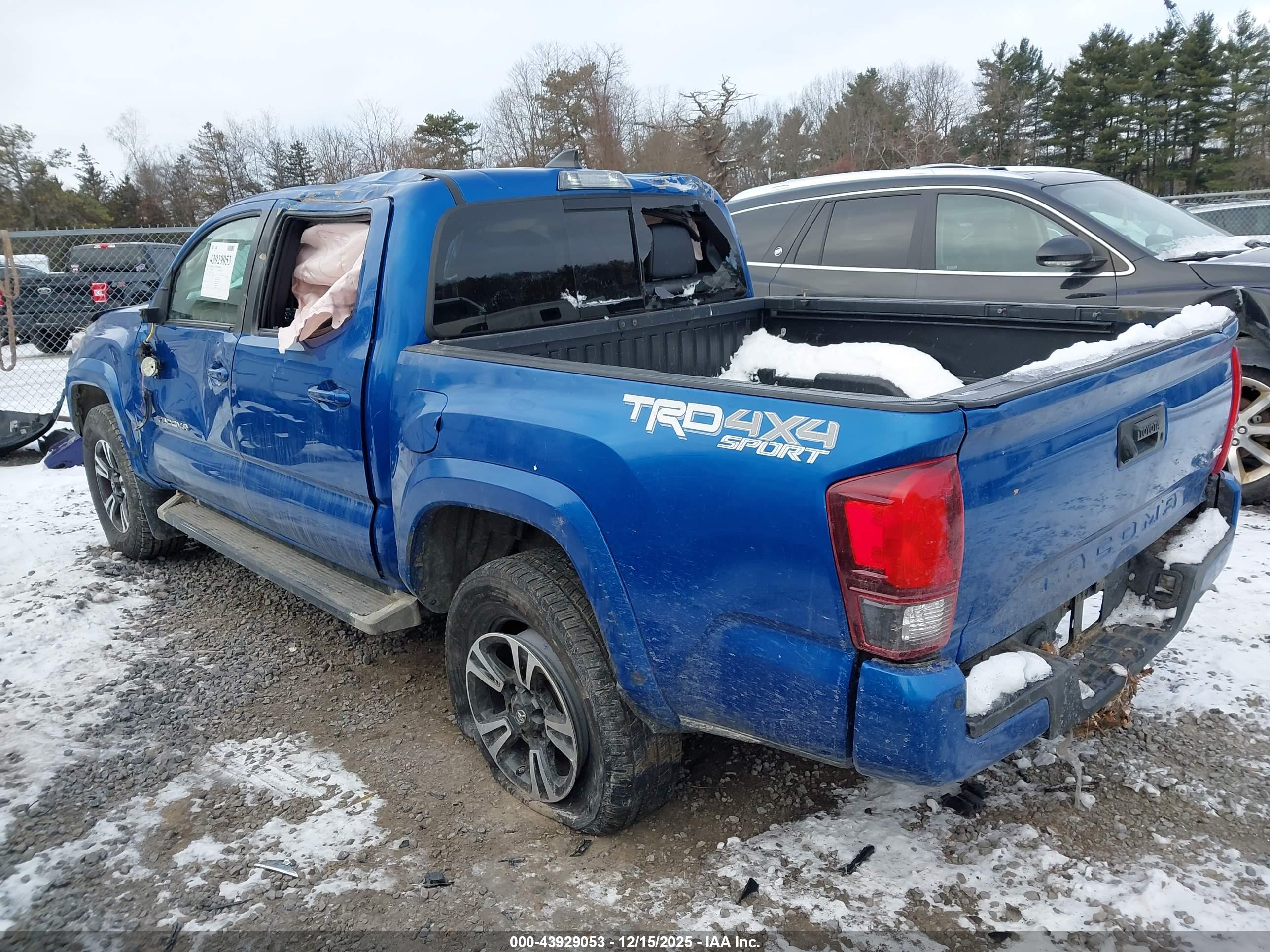 TOYOTA TACOMA image 3
