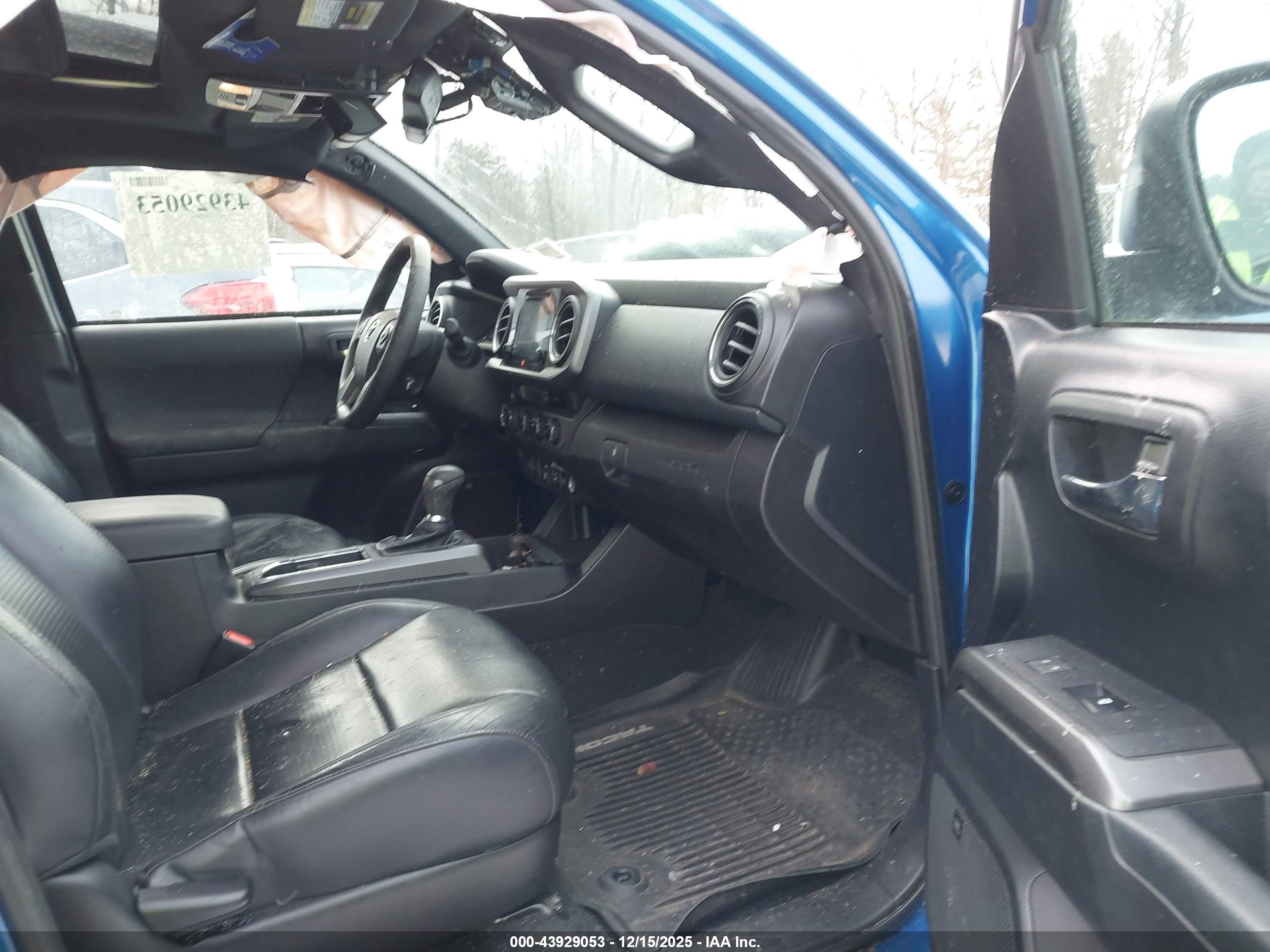 TOYOTA TACOMA image 5