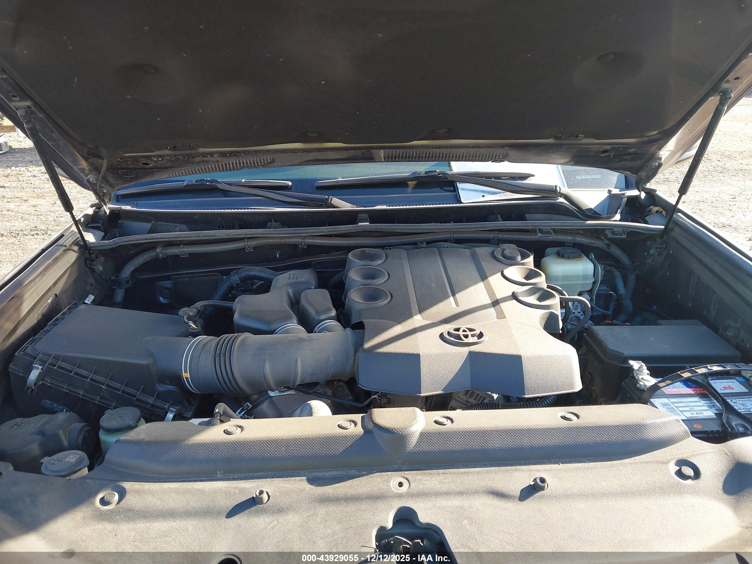 TOYOTA 4RUNNER image 10