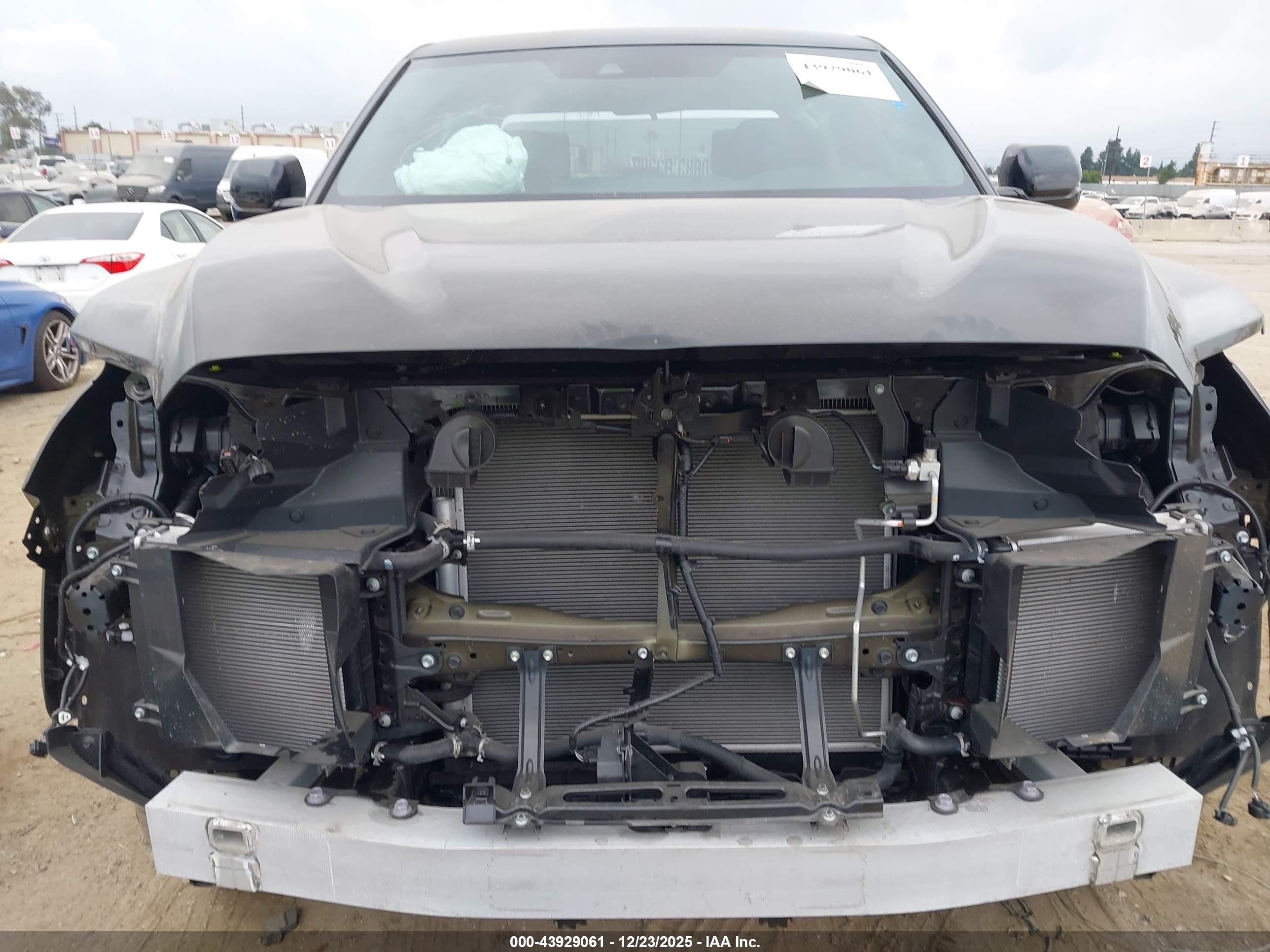 TOYOTA TUNDRA image 6