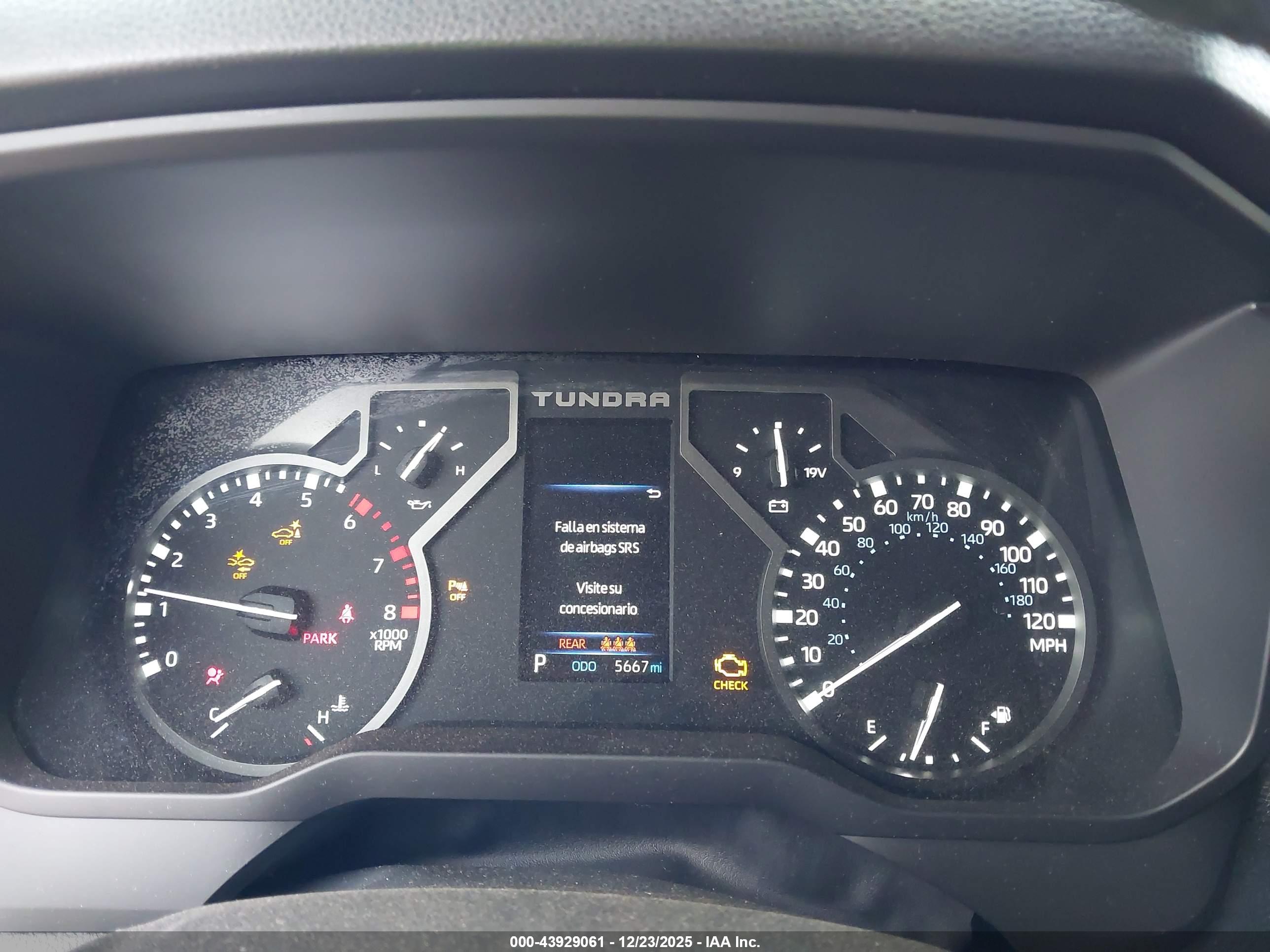 TOYOTA TUNDRA image 7