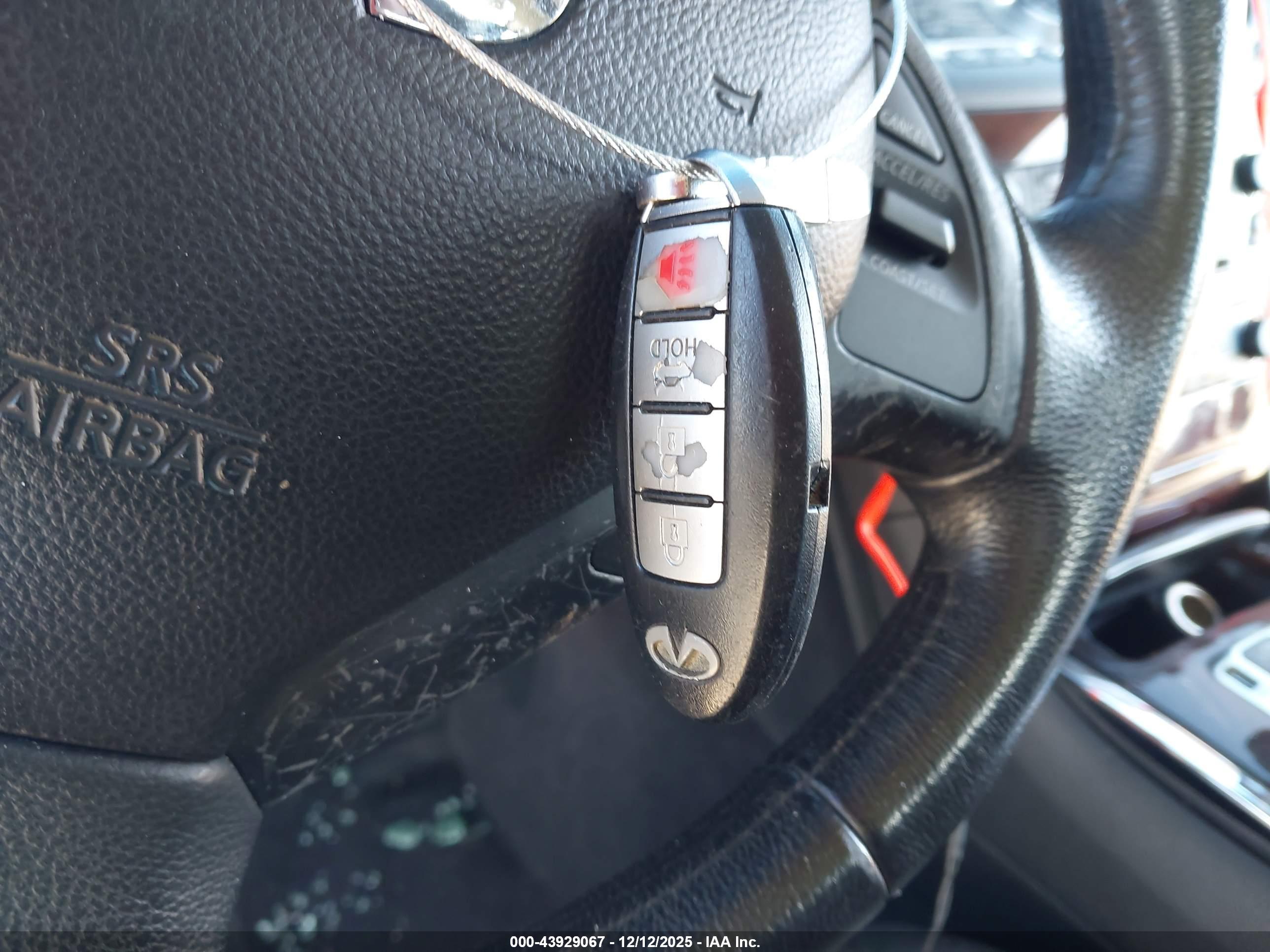 INFINITI G37 image 11