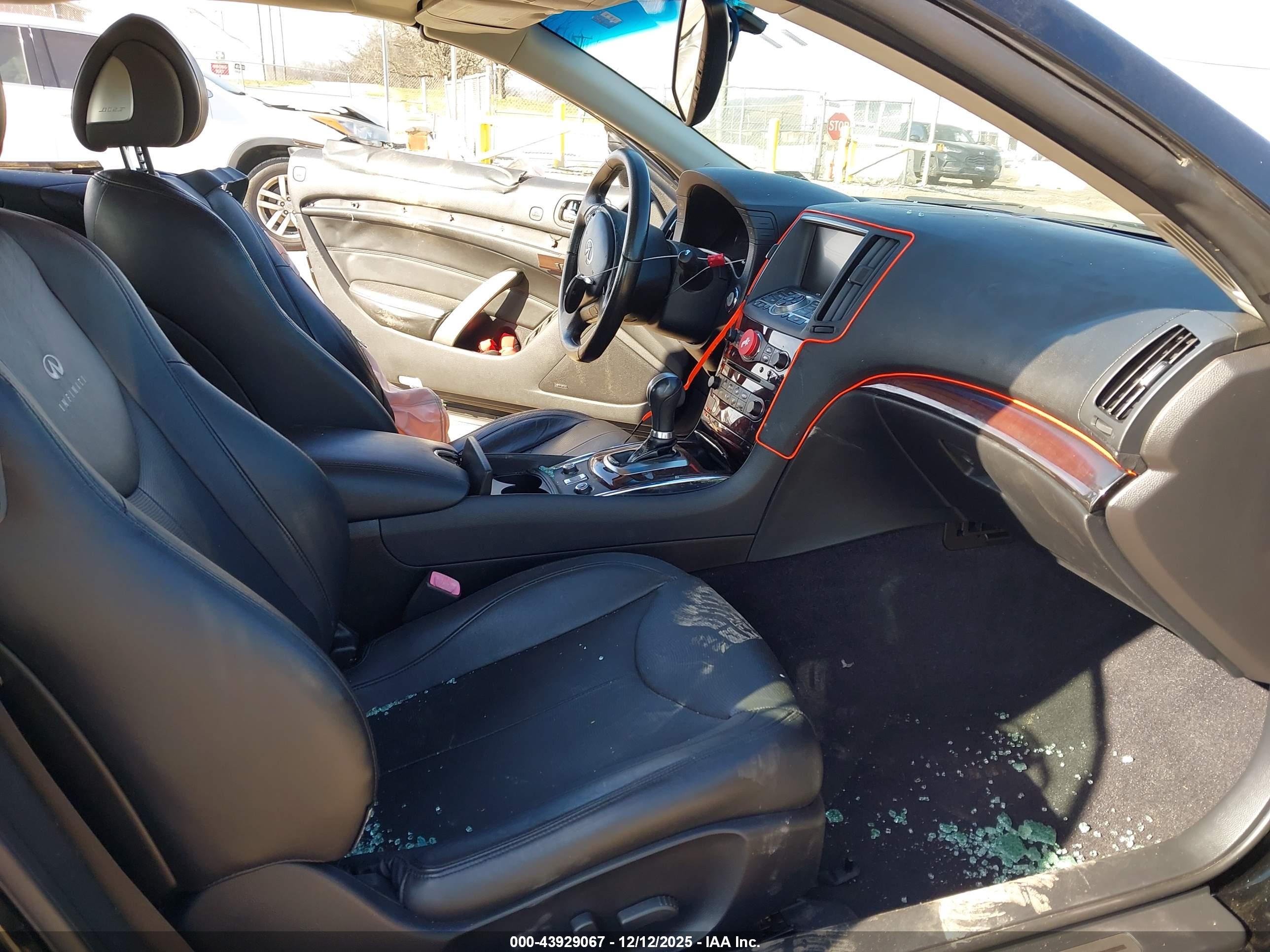 INFINITI G37 image 5