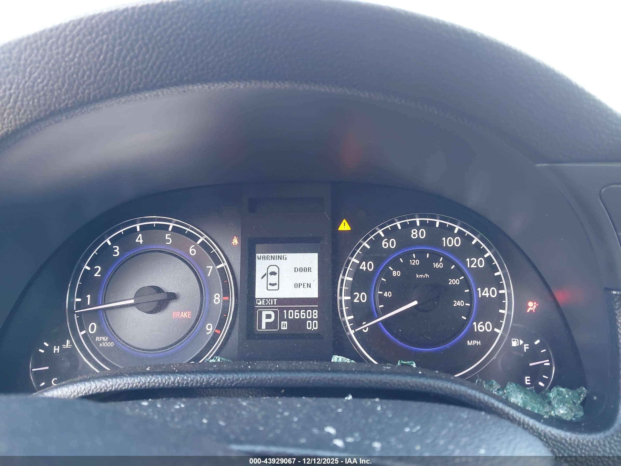 INFINITI G37 image 7