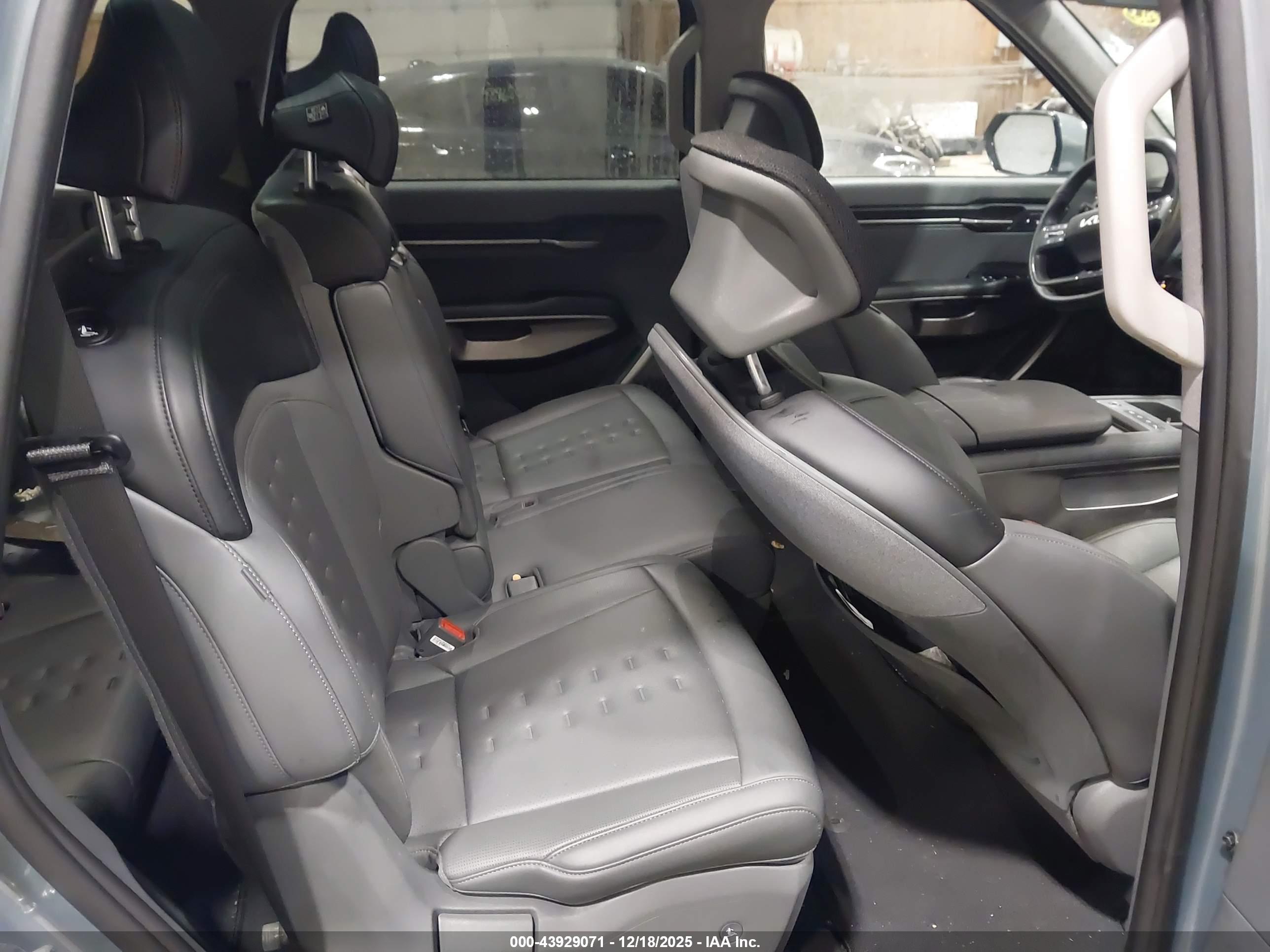 KIA EV9 image 8