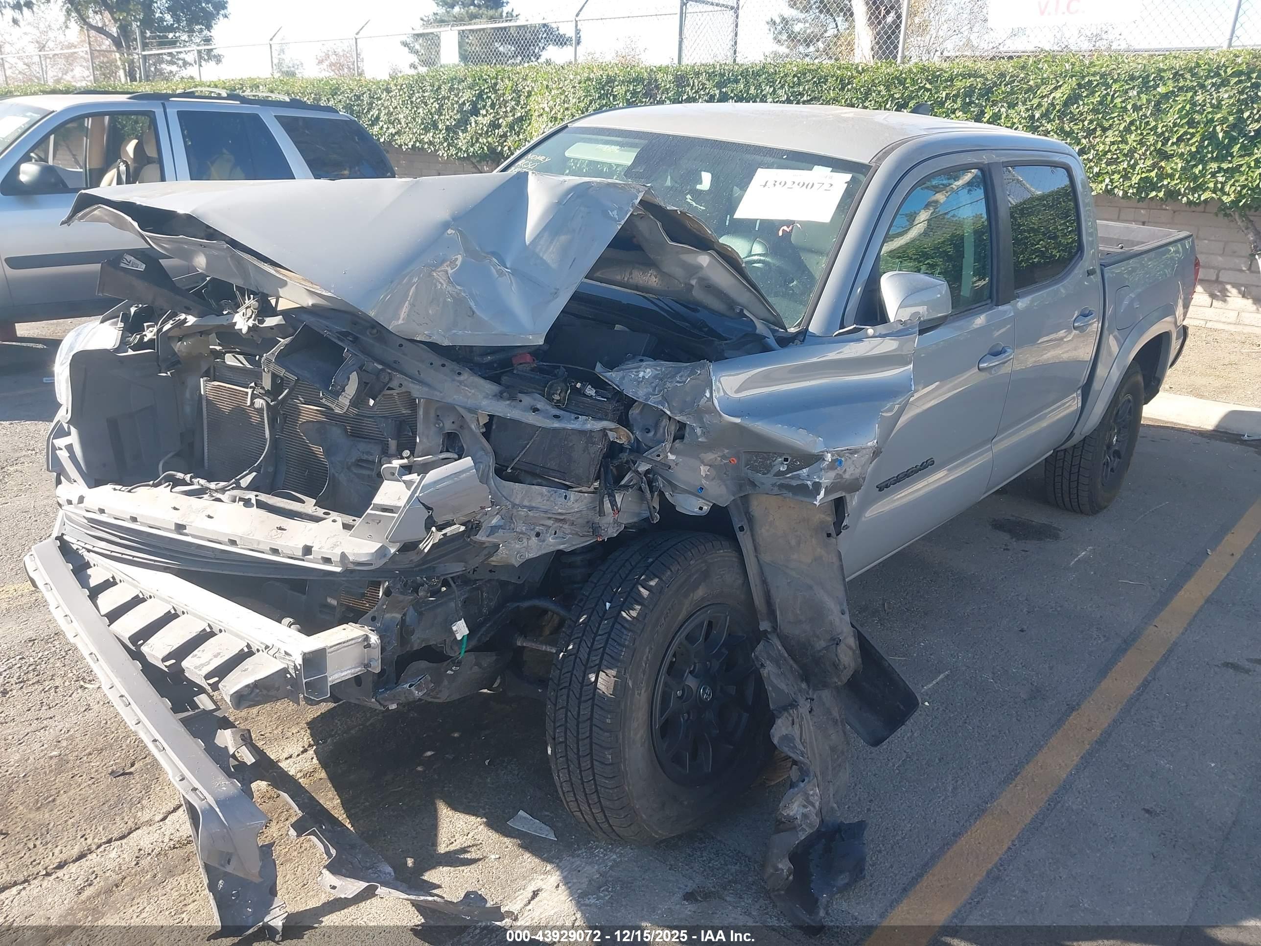 TOYOTA TACOMA image 2