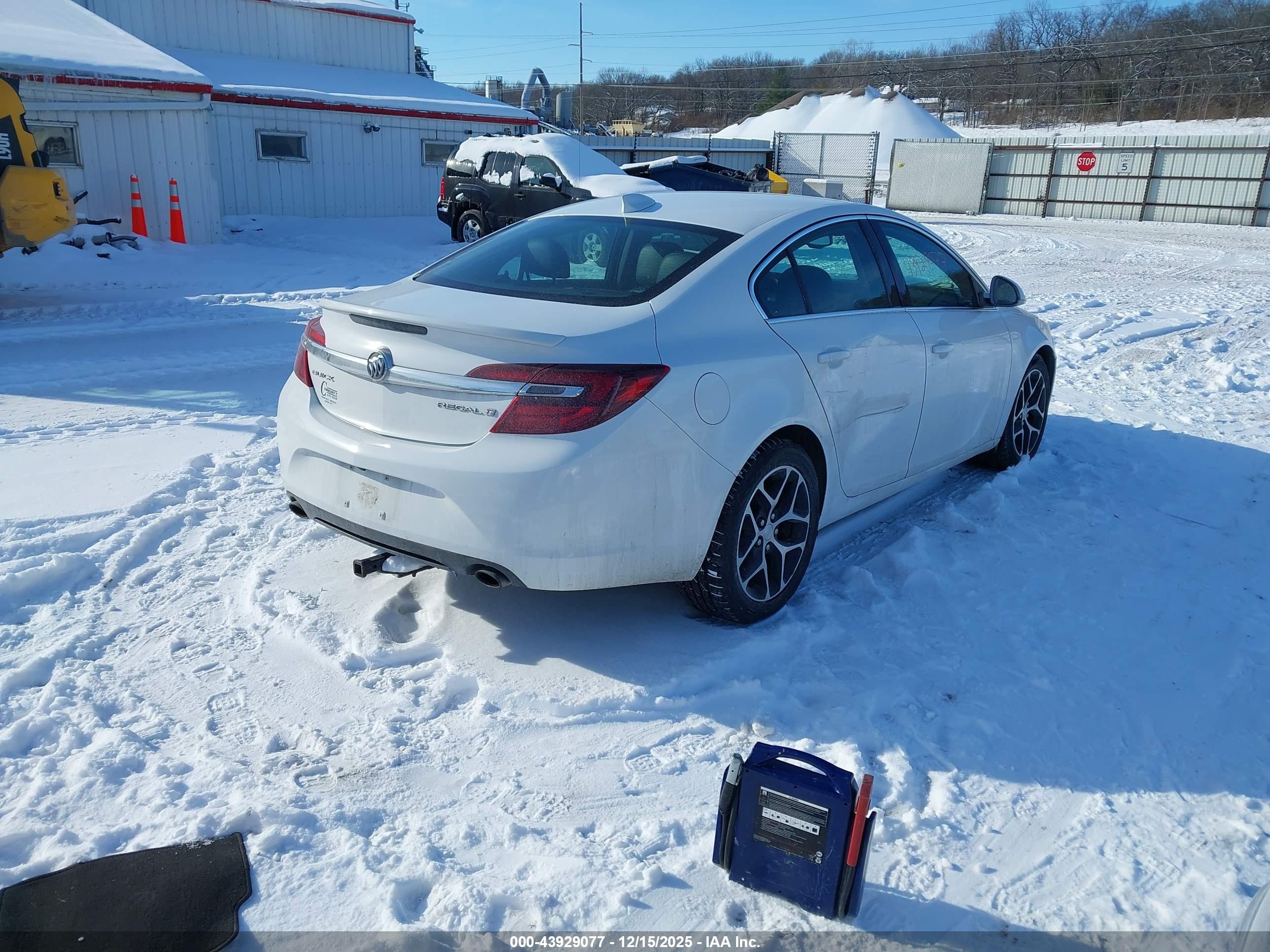 BUICK REGAL image 4