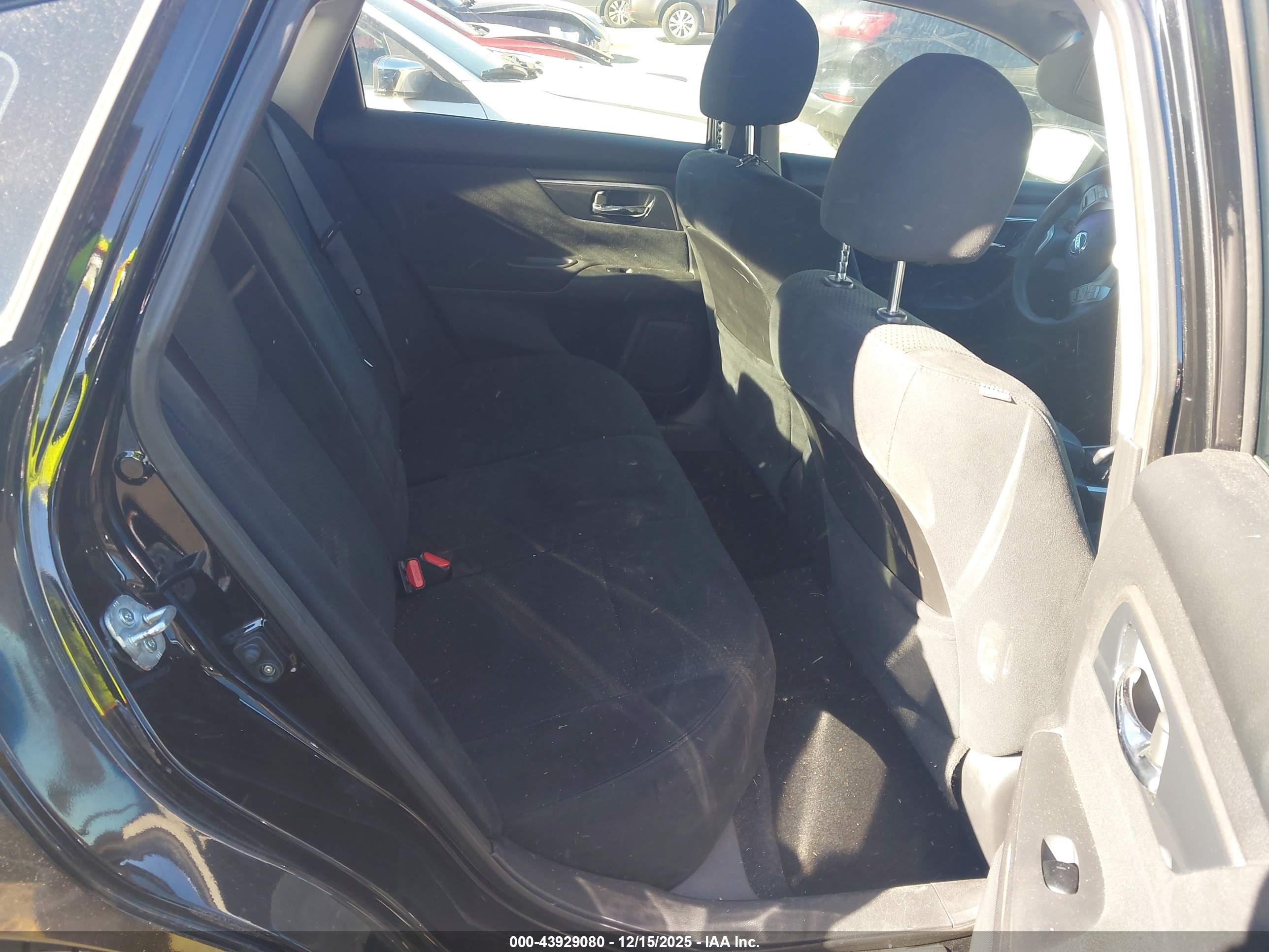 NISSAN ALTIMA image 8