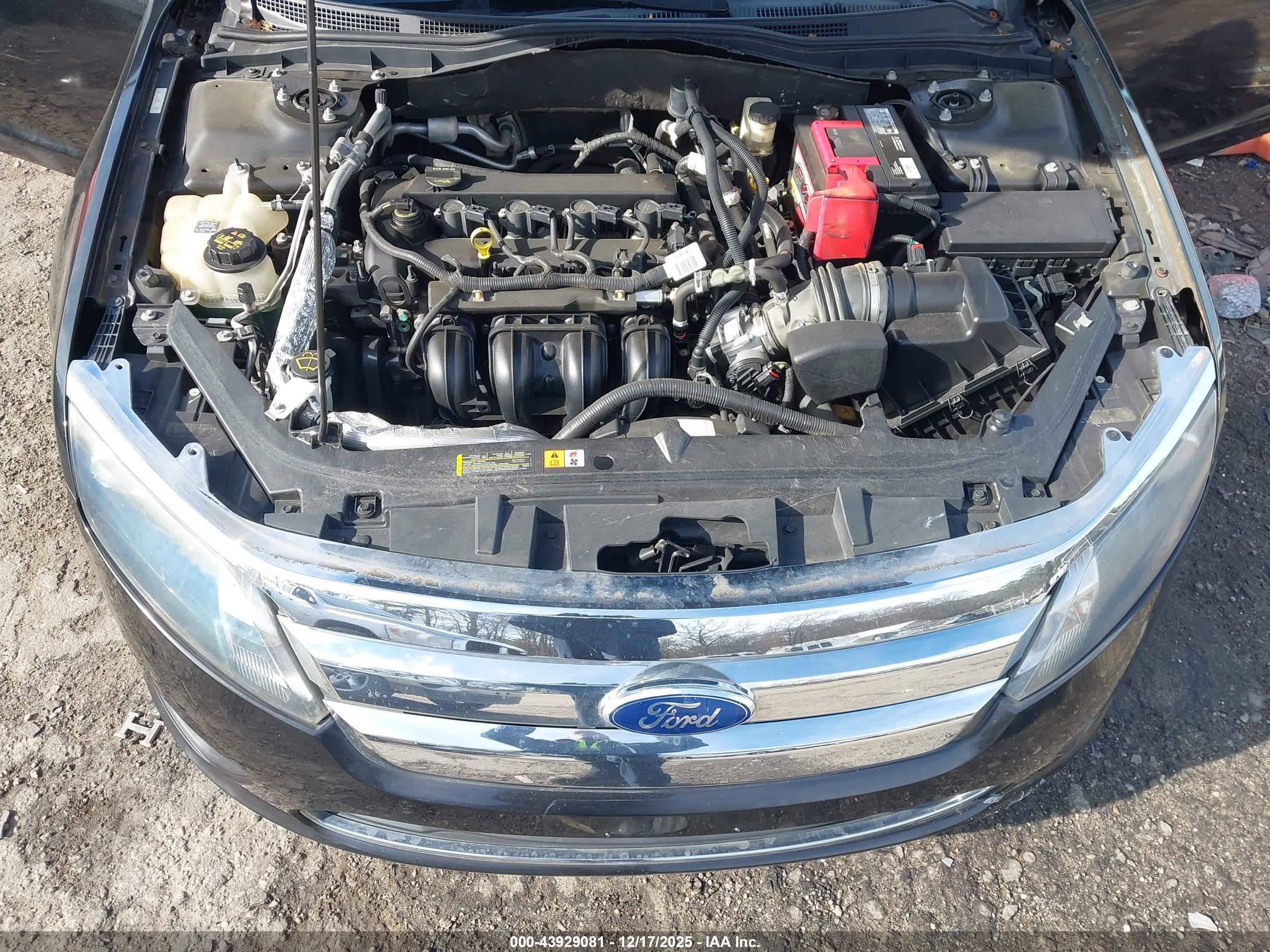 FORD FUSION image 10