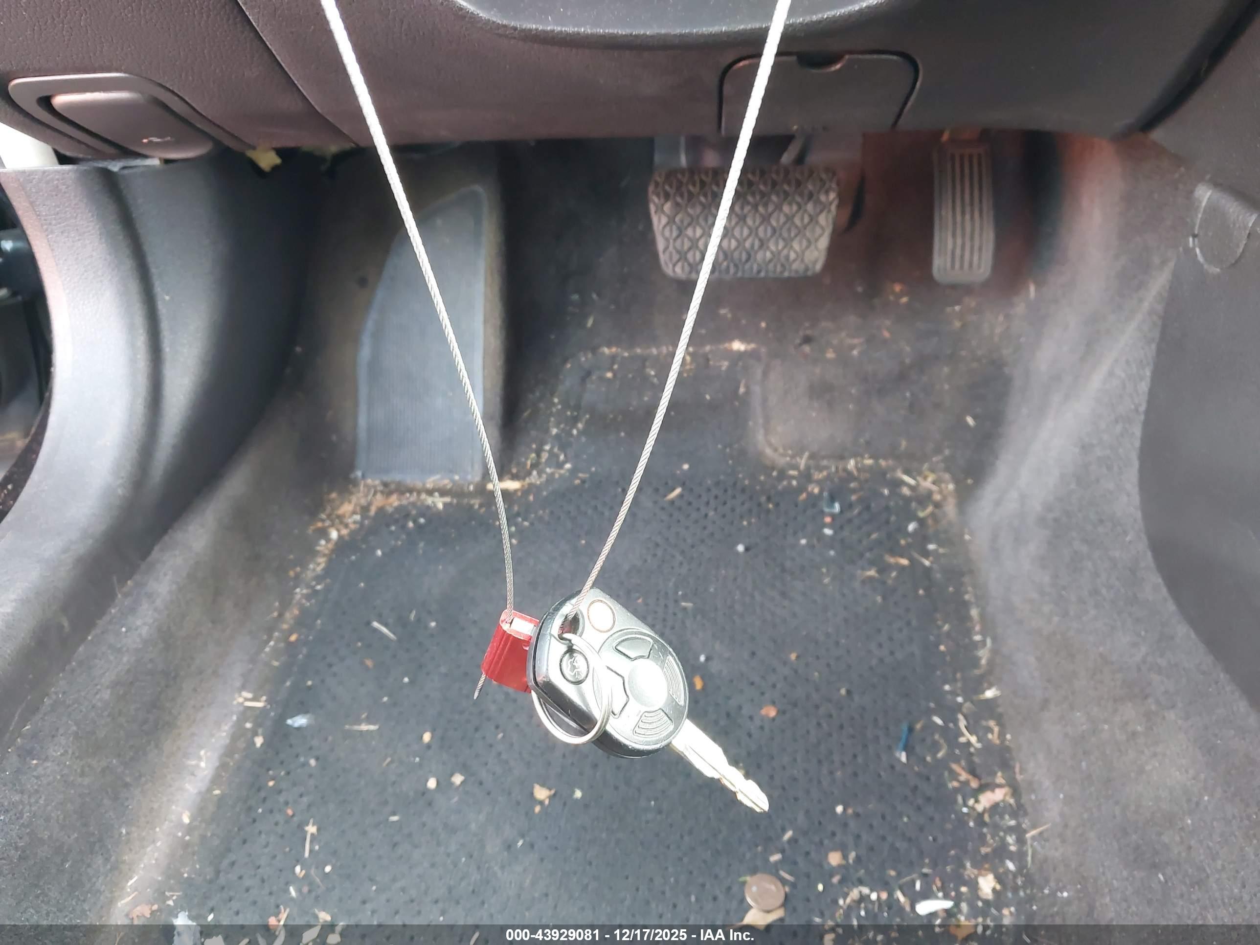 FORD FUSION image 11