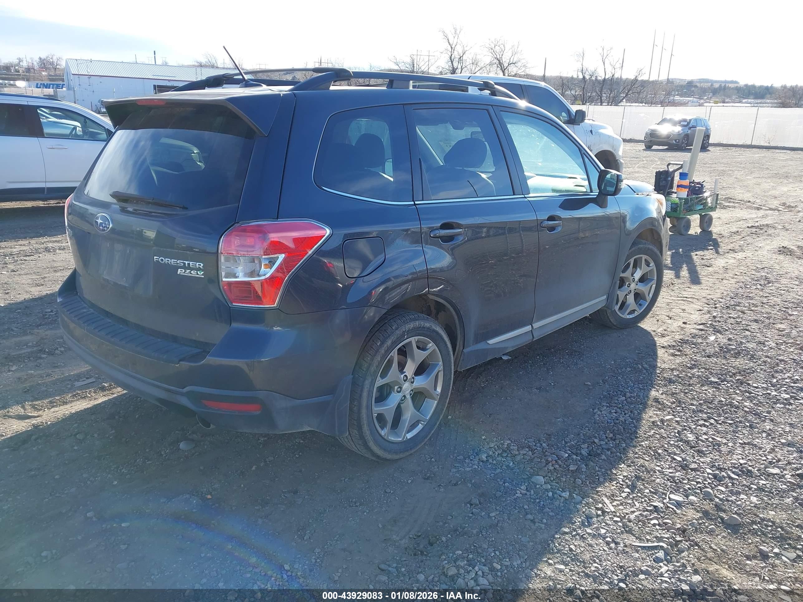 SUBARU FORESTER image 4