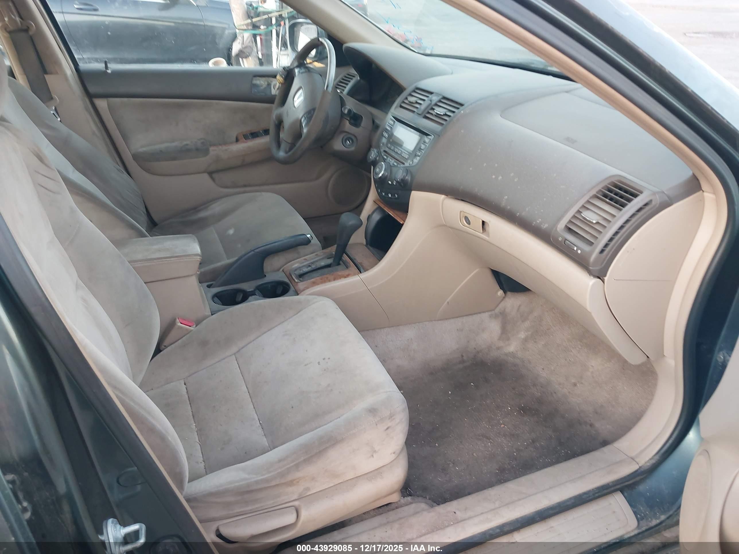 HONDA ACCORD image 5