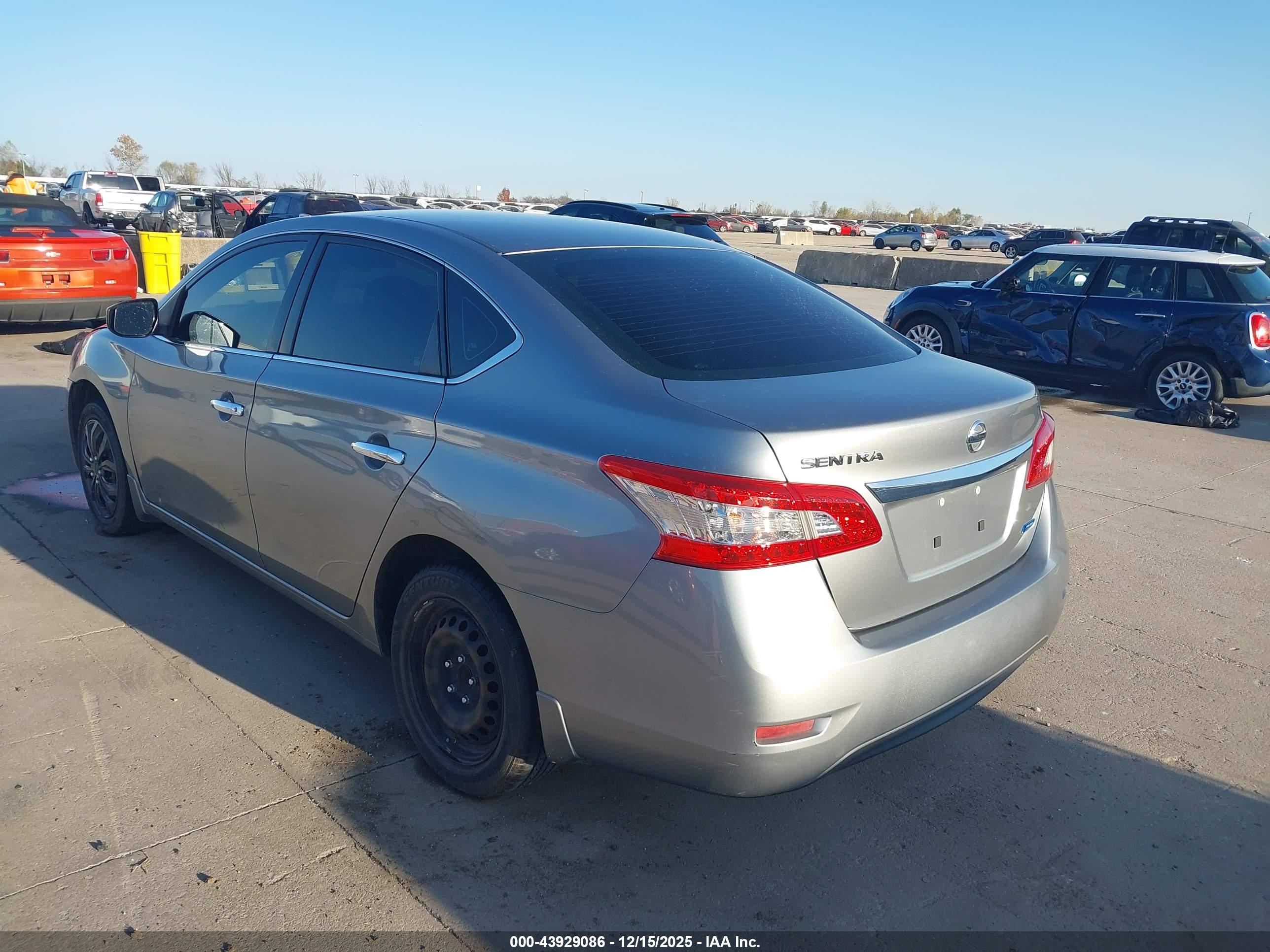 NISSAN SENTRA image 3