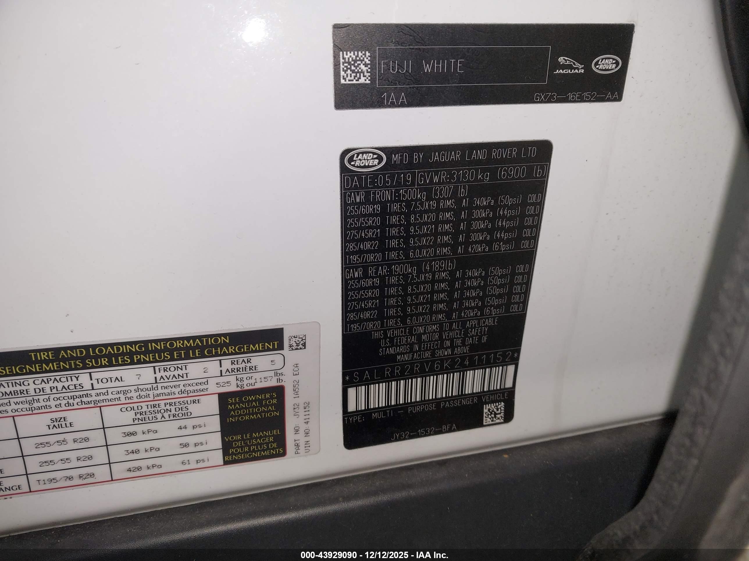 LAND ROVER image 9
