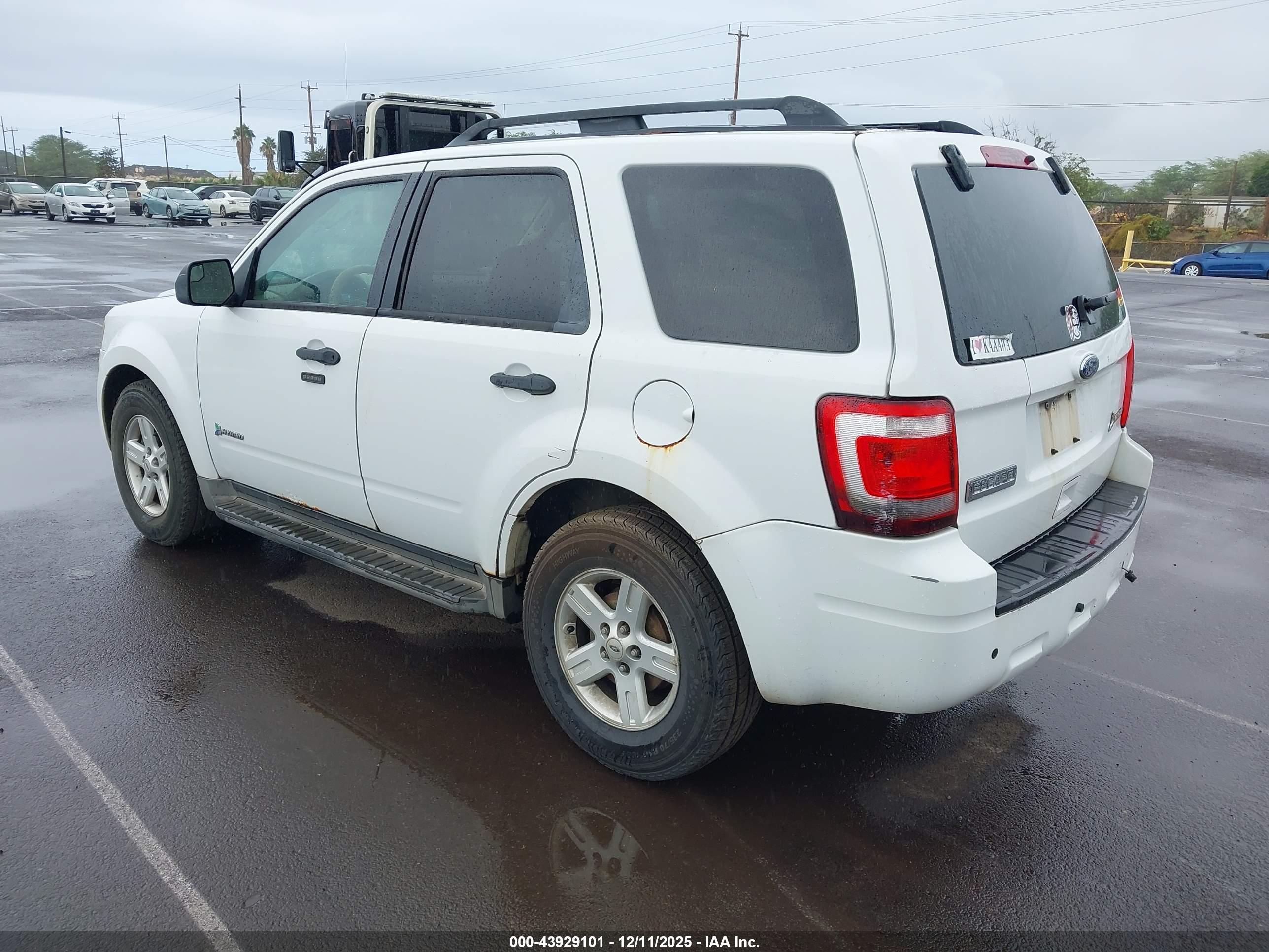 FORD ESCAPE image 3