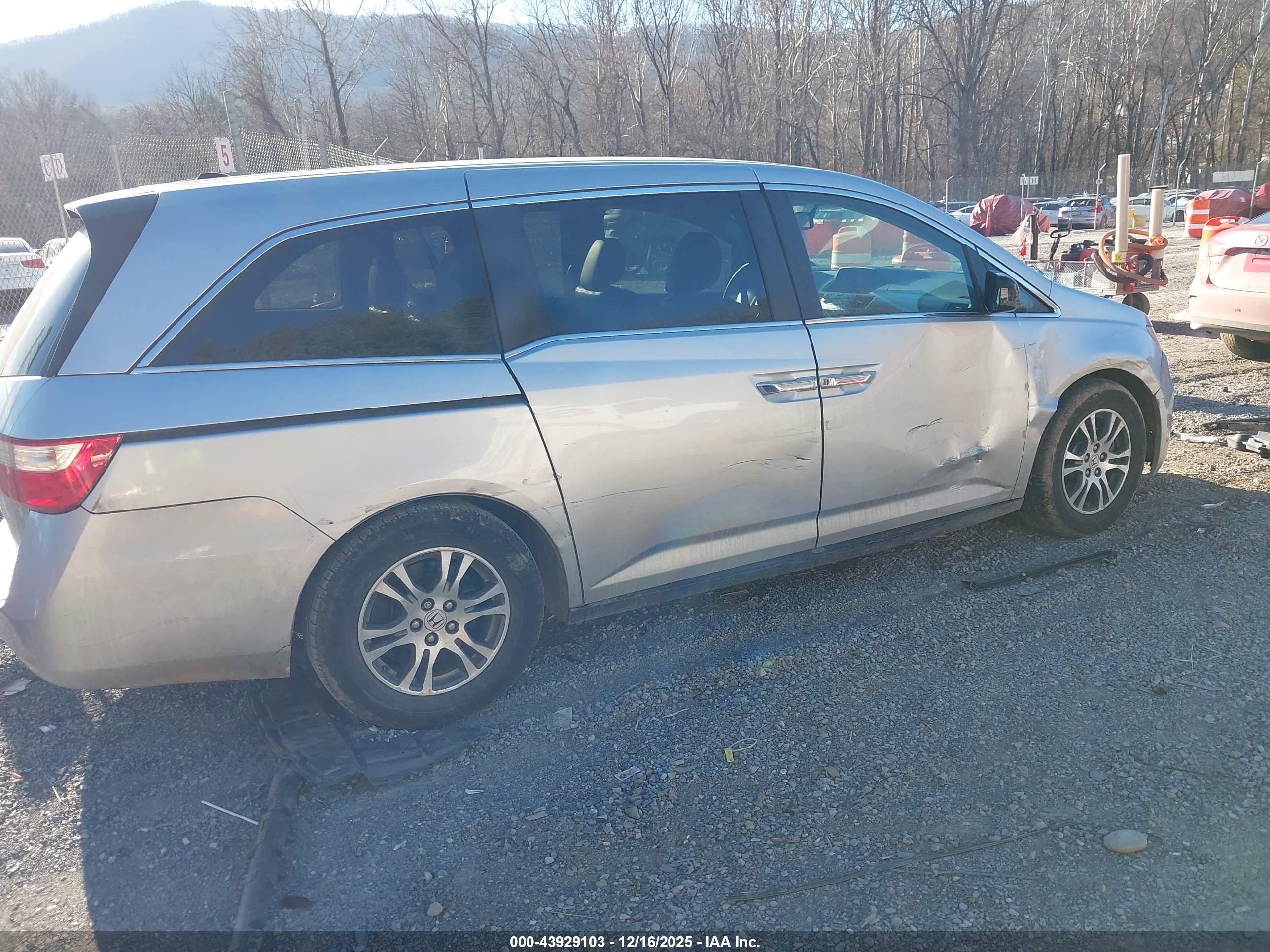 HONDA ODYSSEY image 4