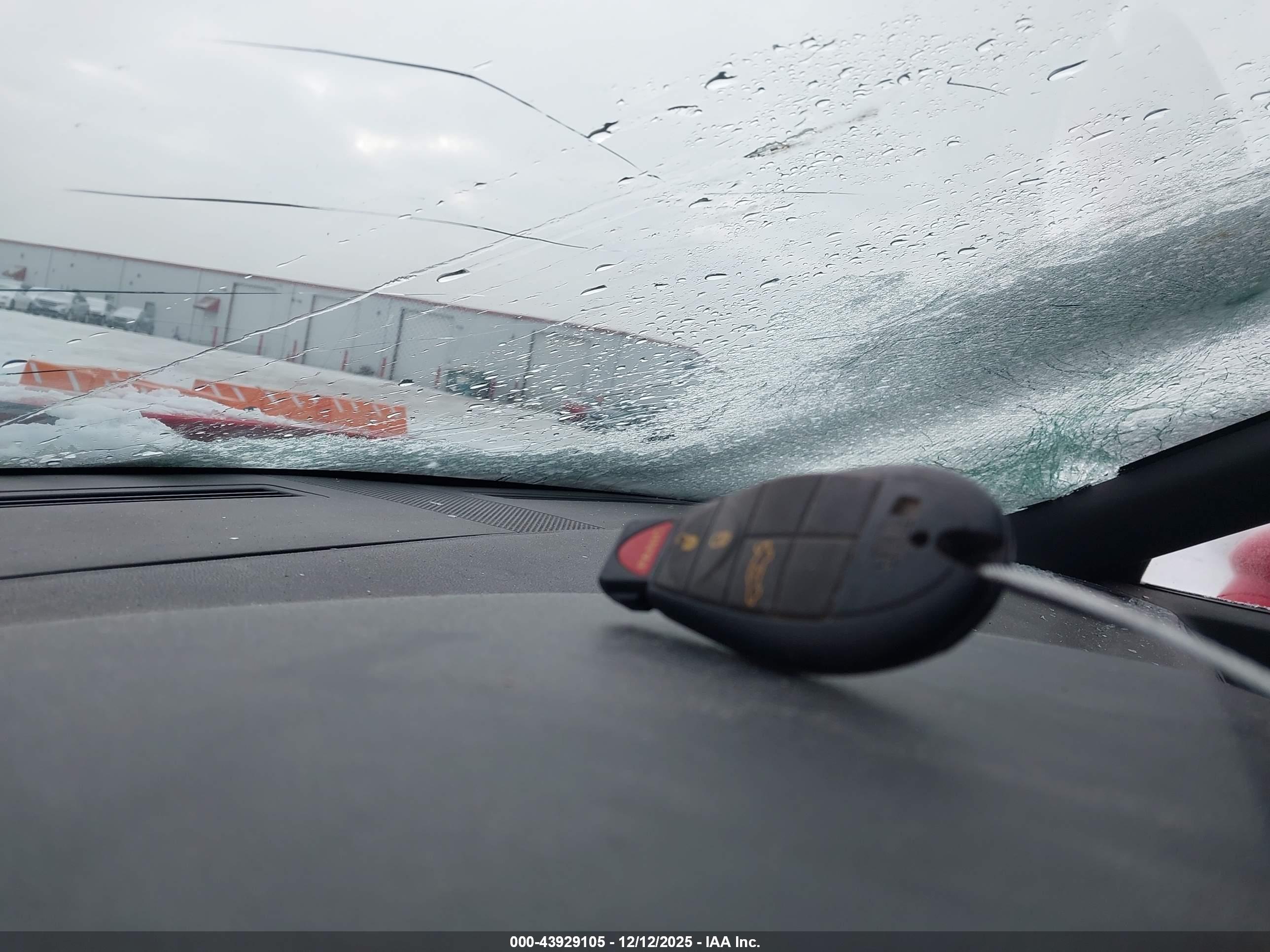 DODGE CHALLENGER image 11