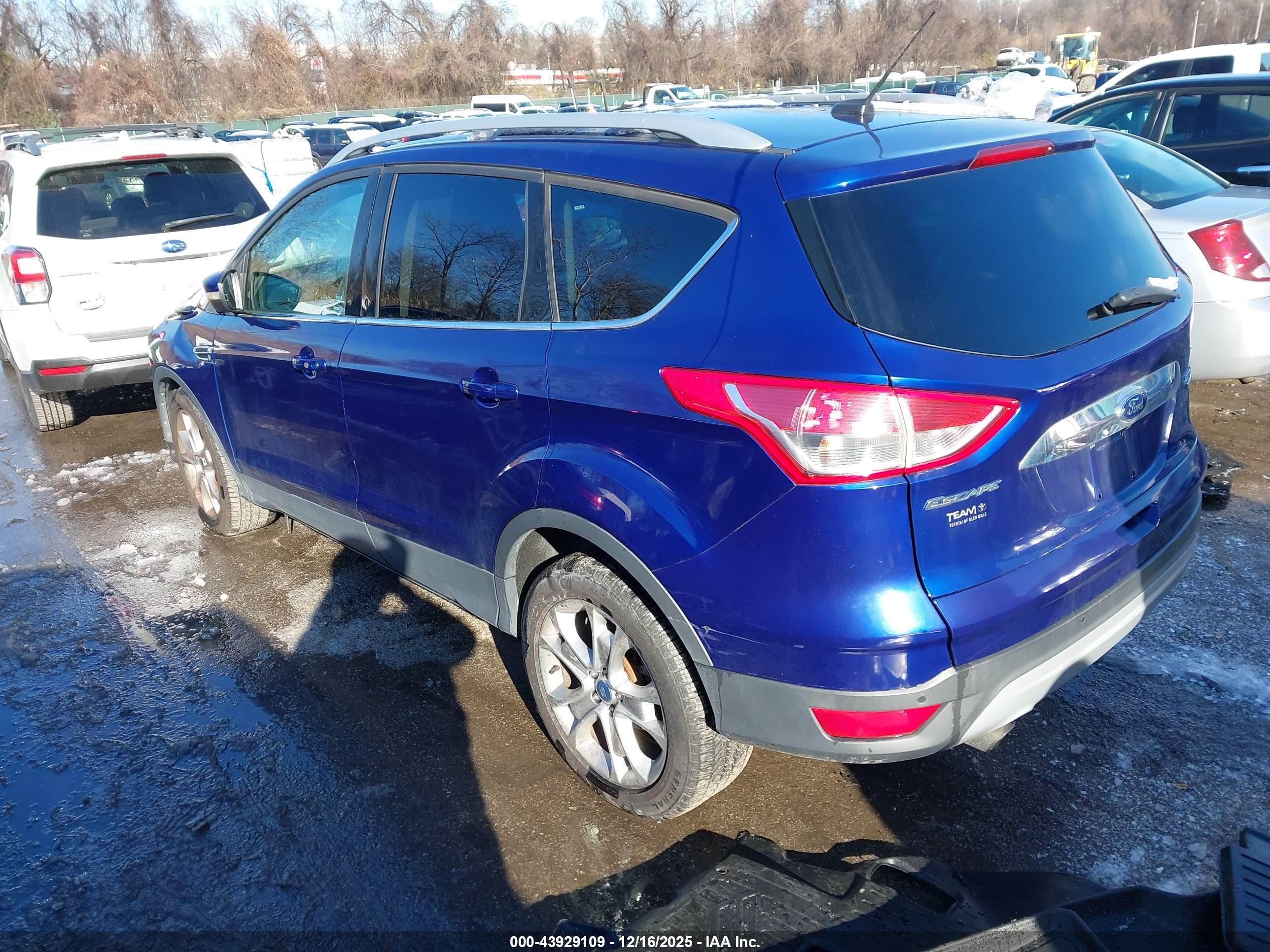 FORD ESCAPE image 3