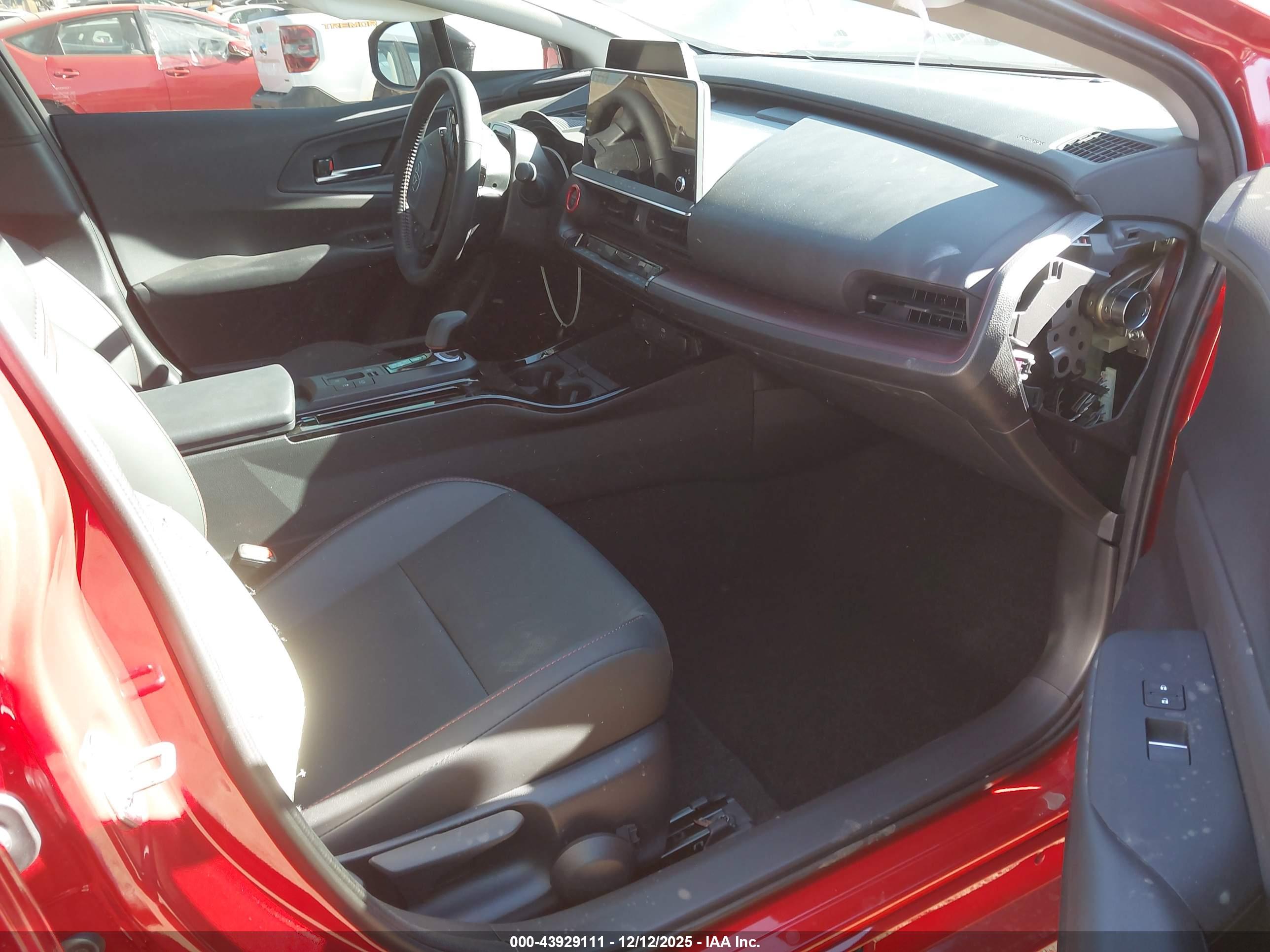 TOYOTA PRIUS image 5