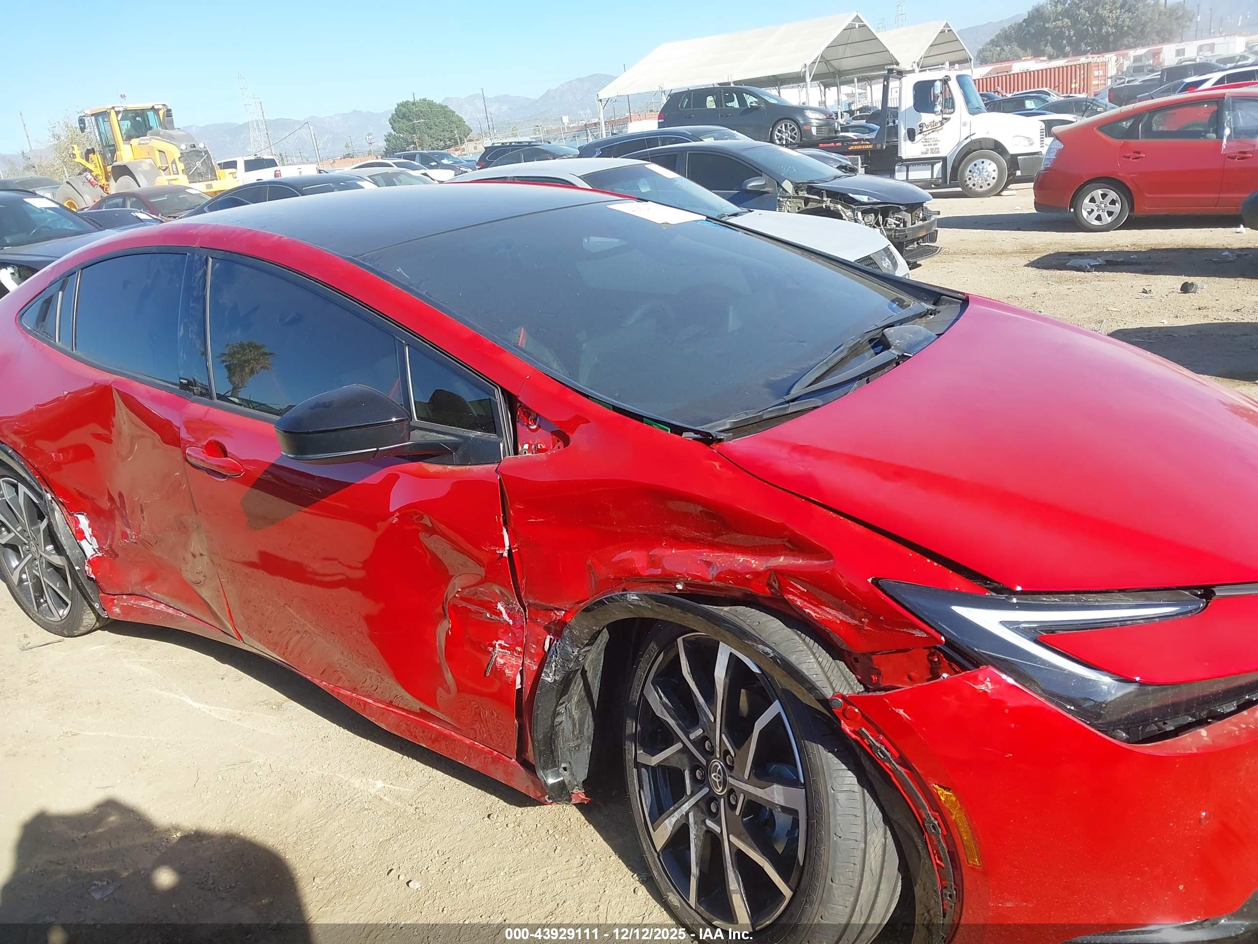 TOYOTA PRIUS image 6