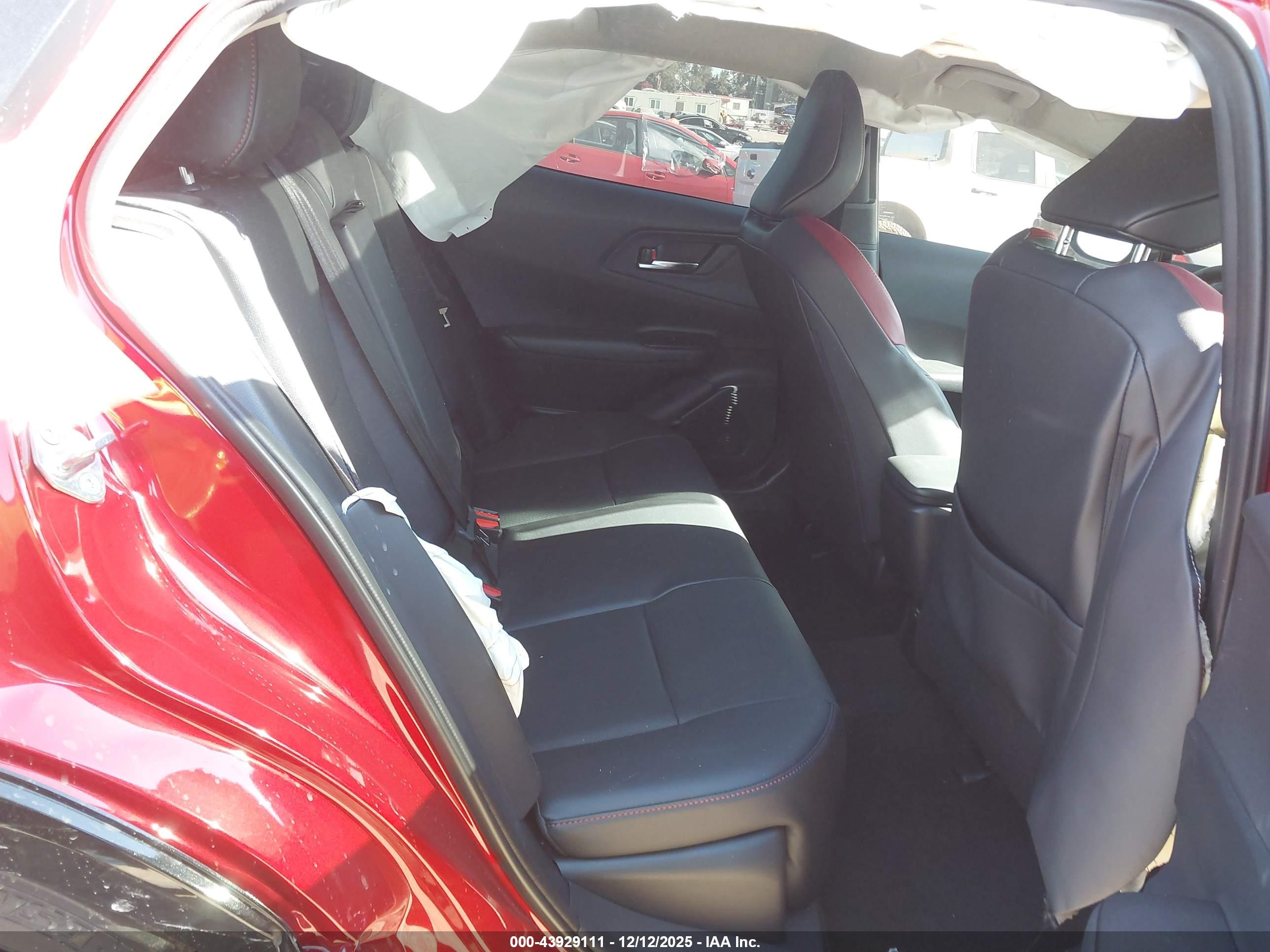 TOYOTA PRIUS image 8