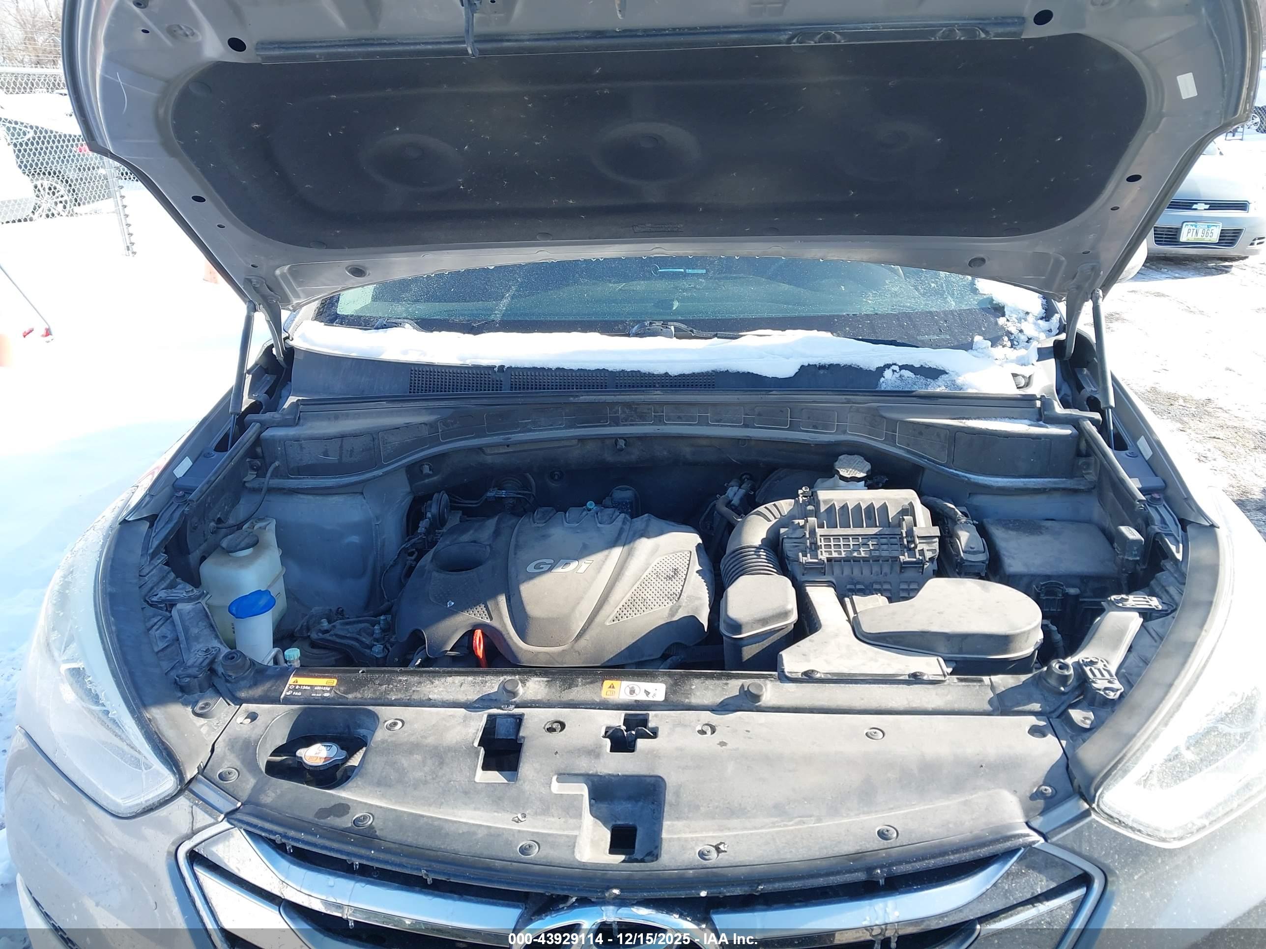 HYUNDAI SANTA image 10