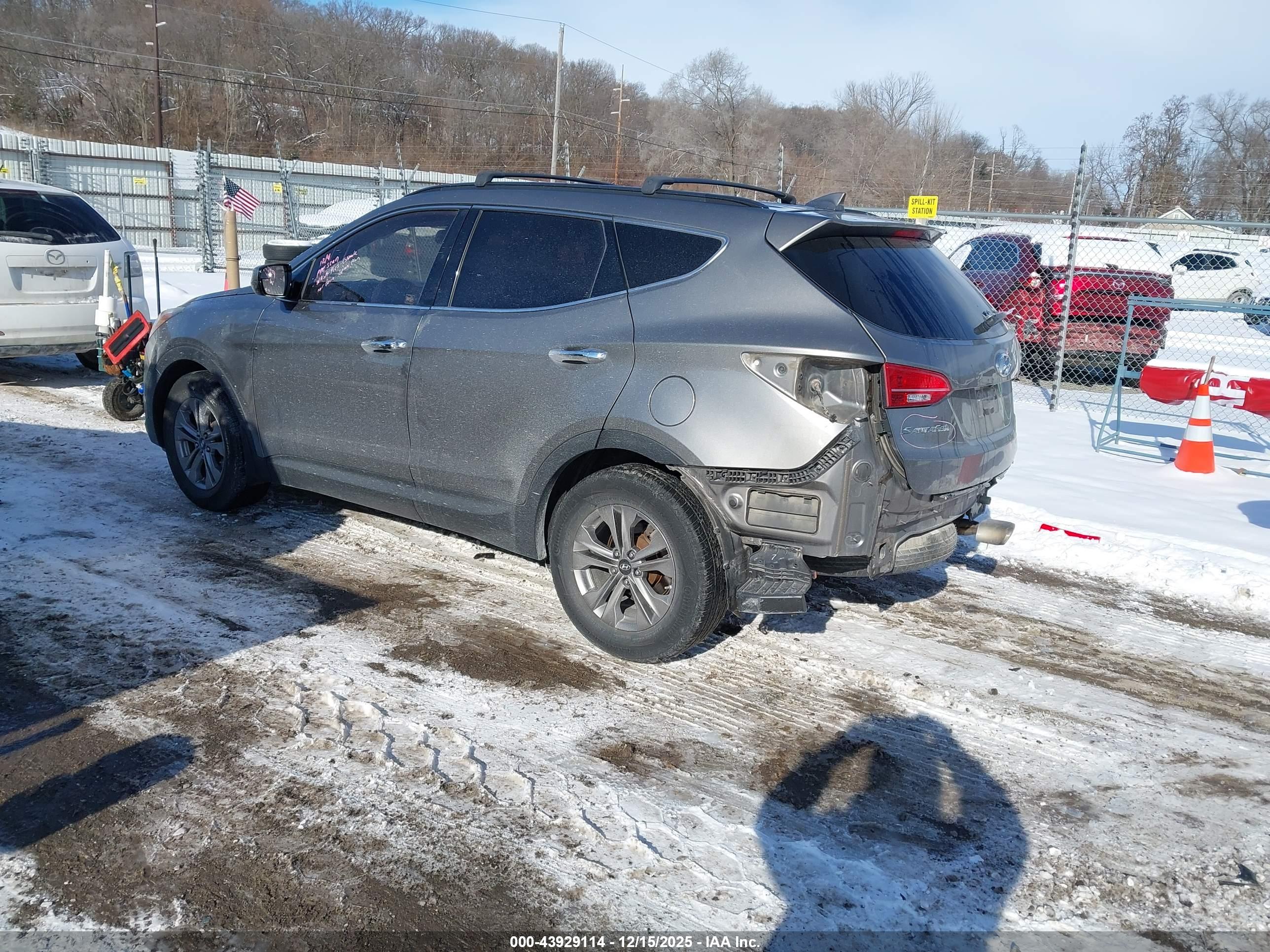 HYUNDAI SANTA image 3