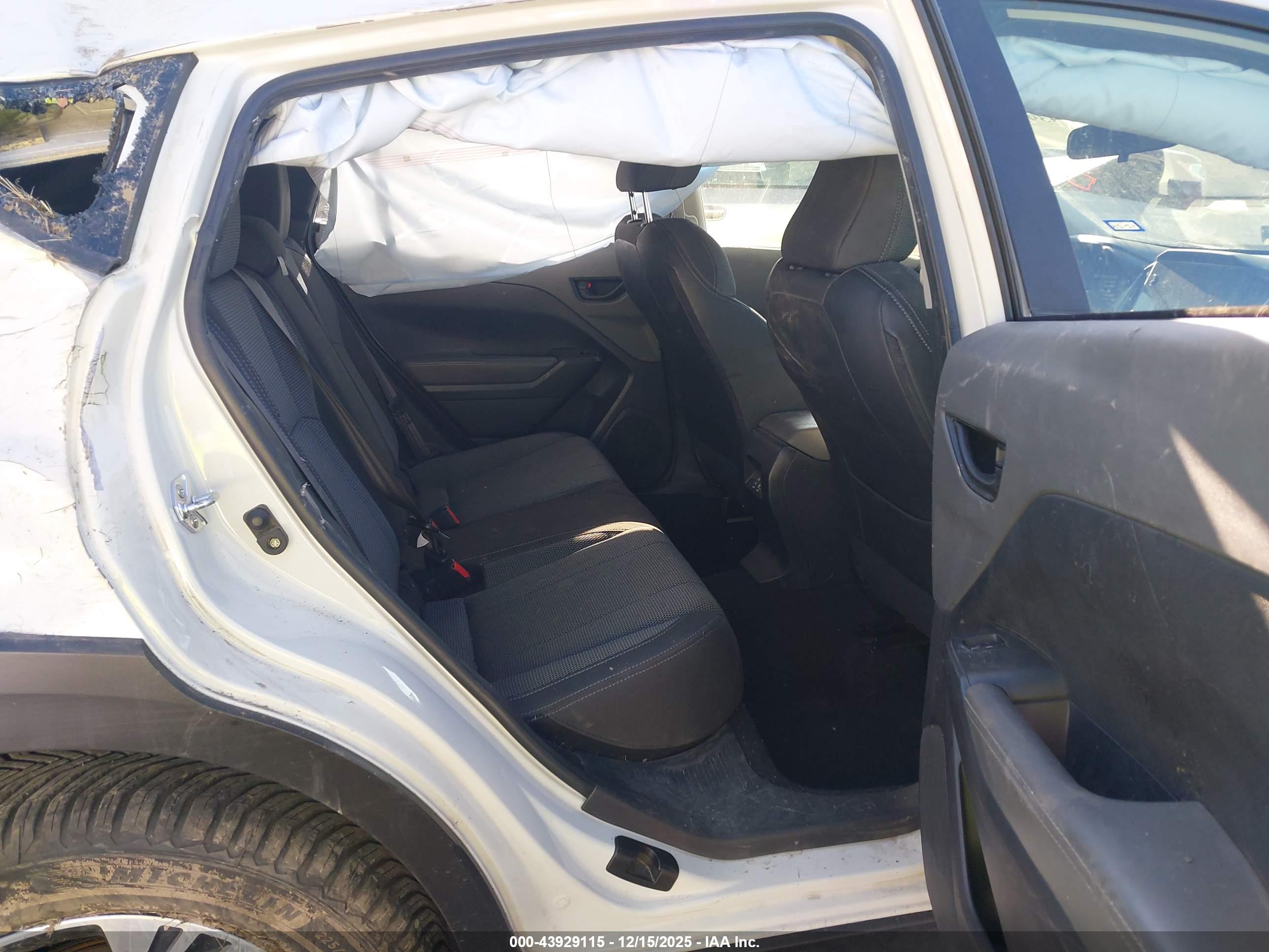 SUBARU CROSSTREK image 8