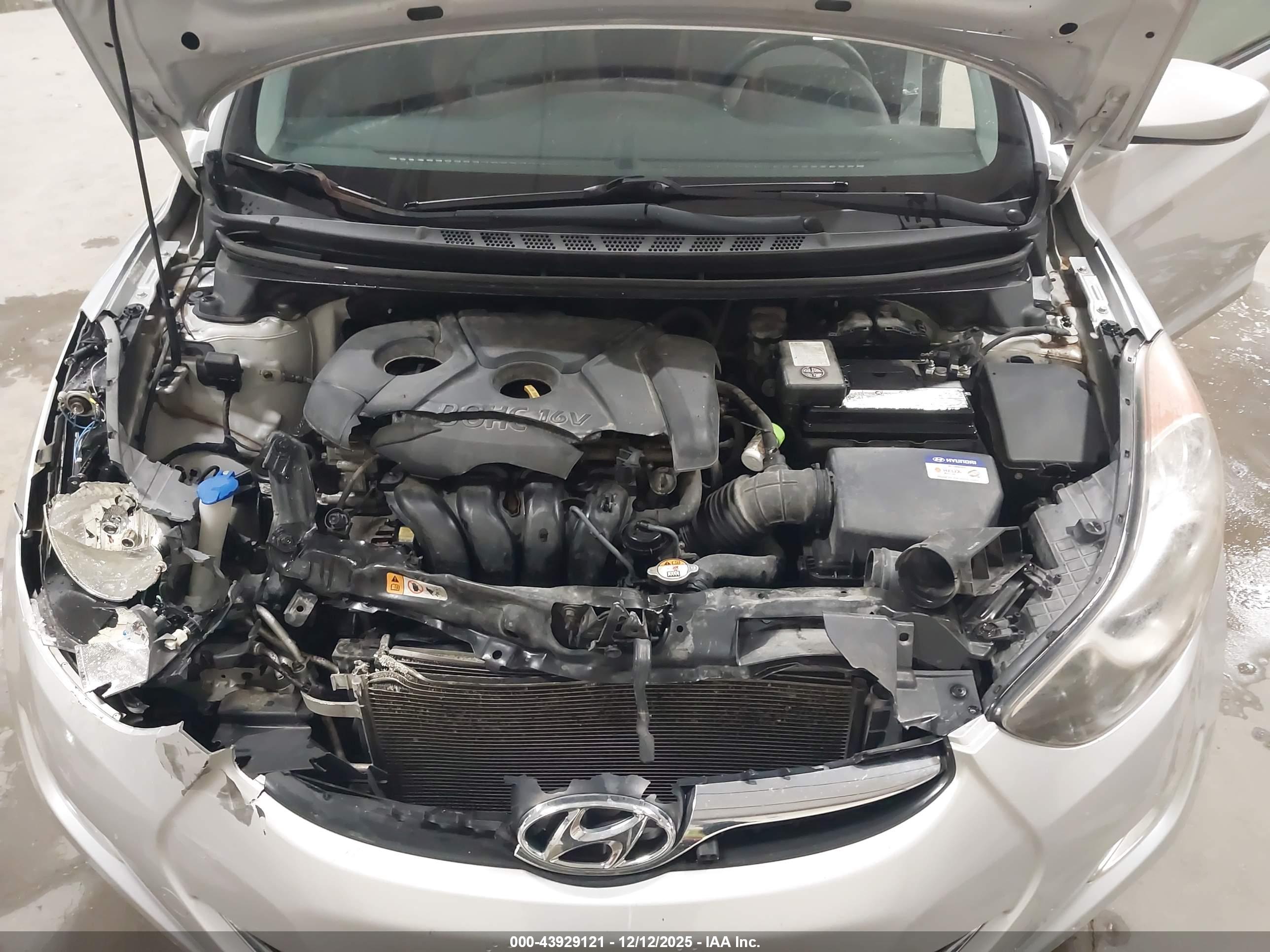 HYUNDAI ELANTRA image 10