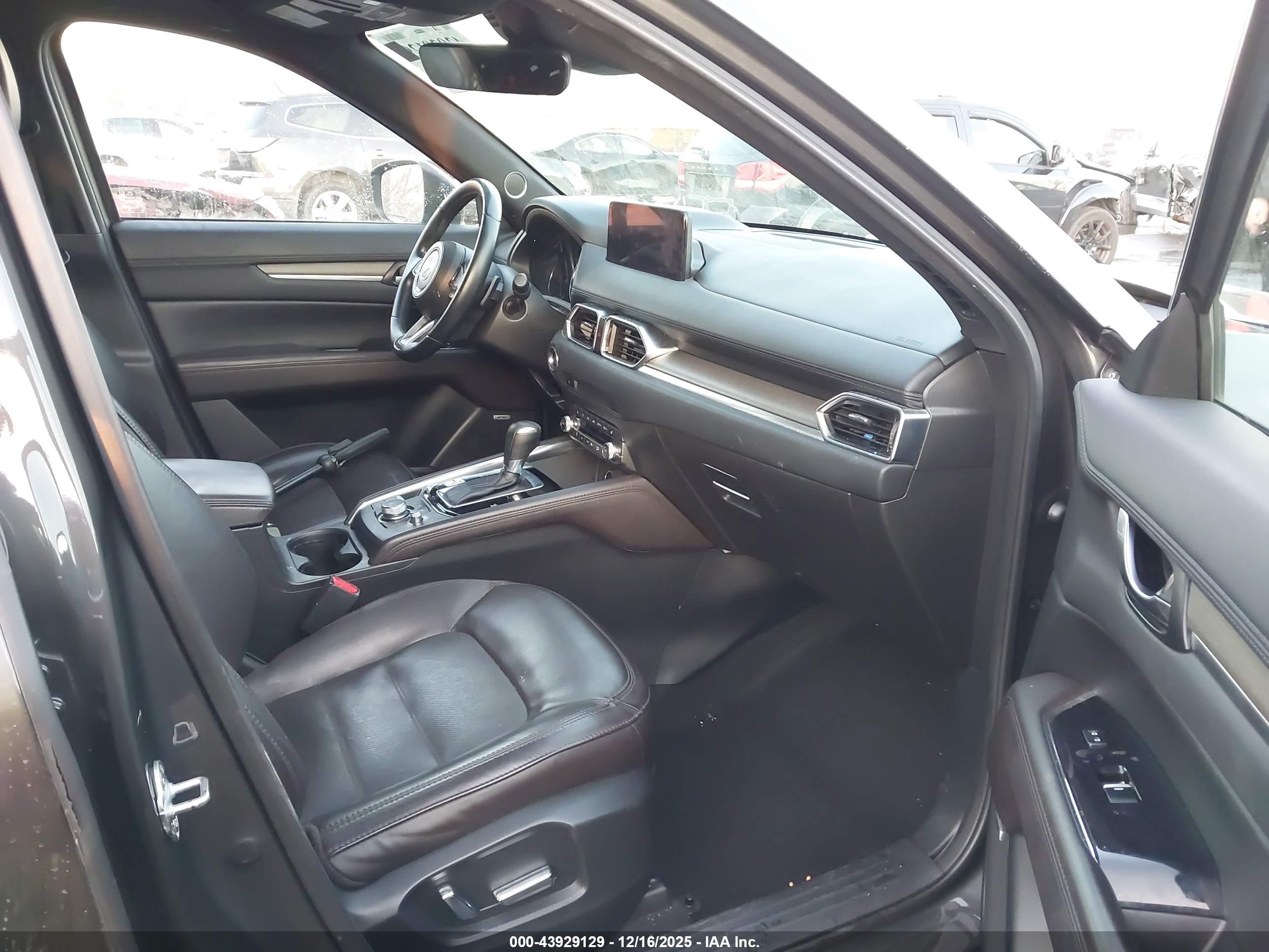 MAZDA CX-5 image 5
