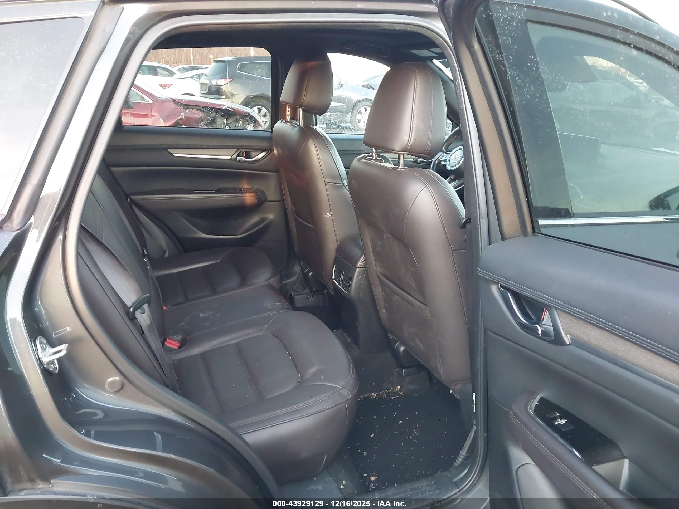 MAZDA CX-5 image 8