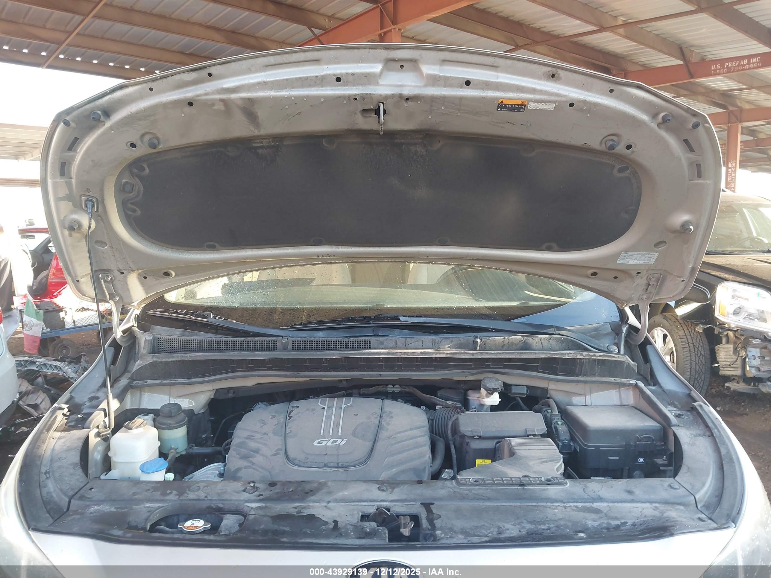 KIA SEDONA image 10